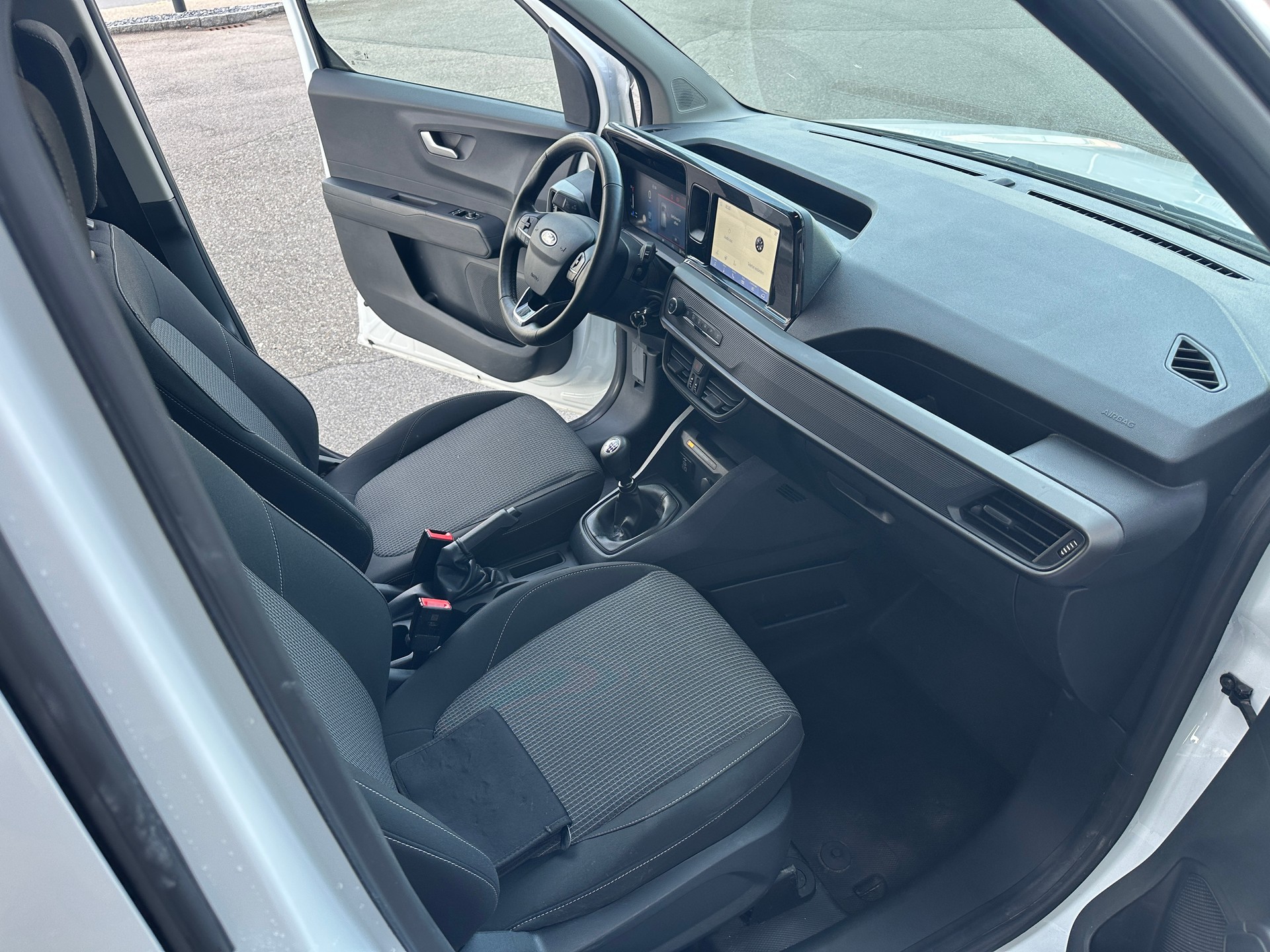 FORD Transit Courier Van 1.5 EcoBlue Trend-image-15