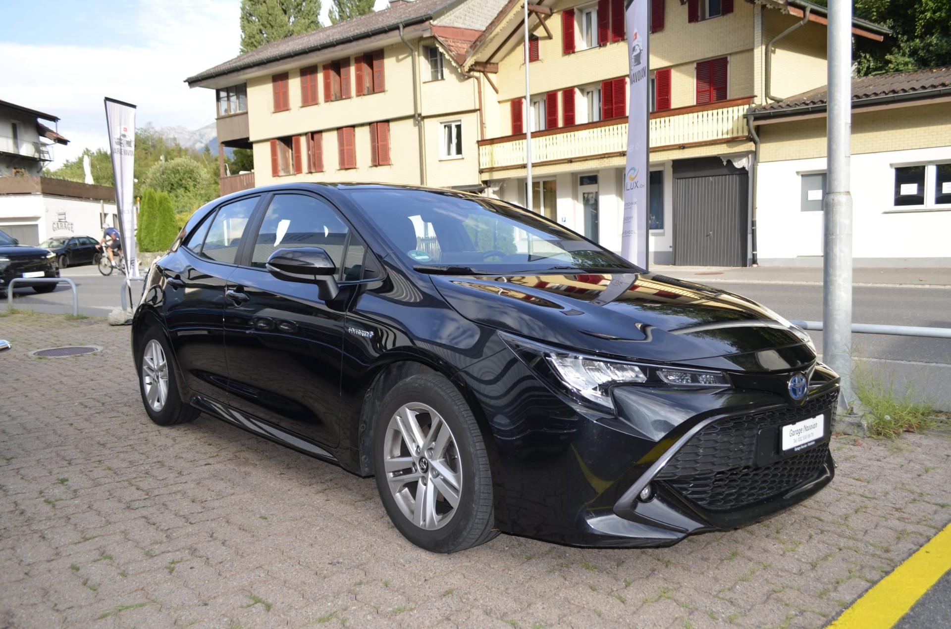 TOYOTA Corolla 1.8 HSD Trend e-CVT-image-1