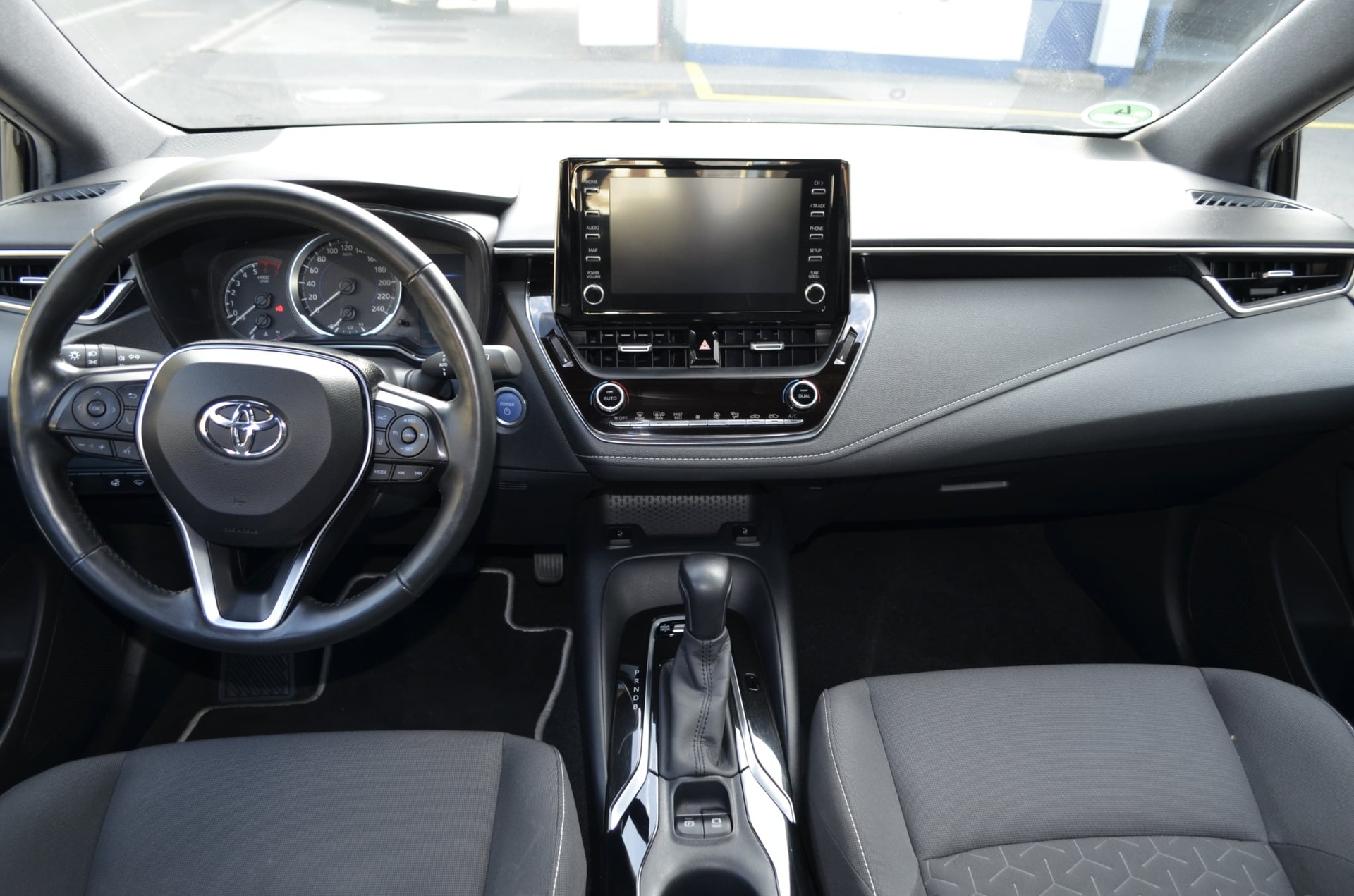TOYOTA Corolla 1.8 HSD Trend e-CVT-image-5