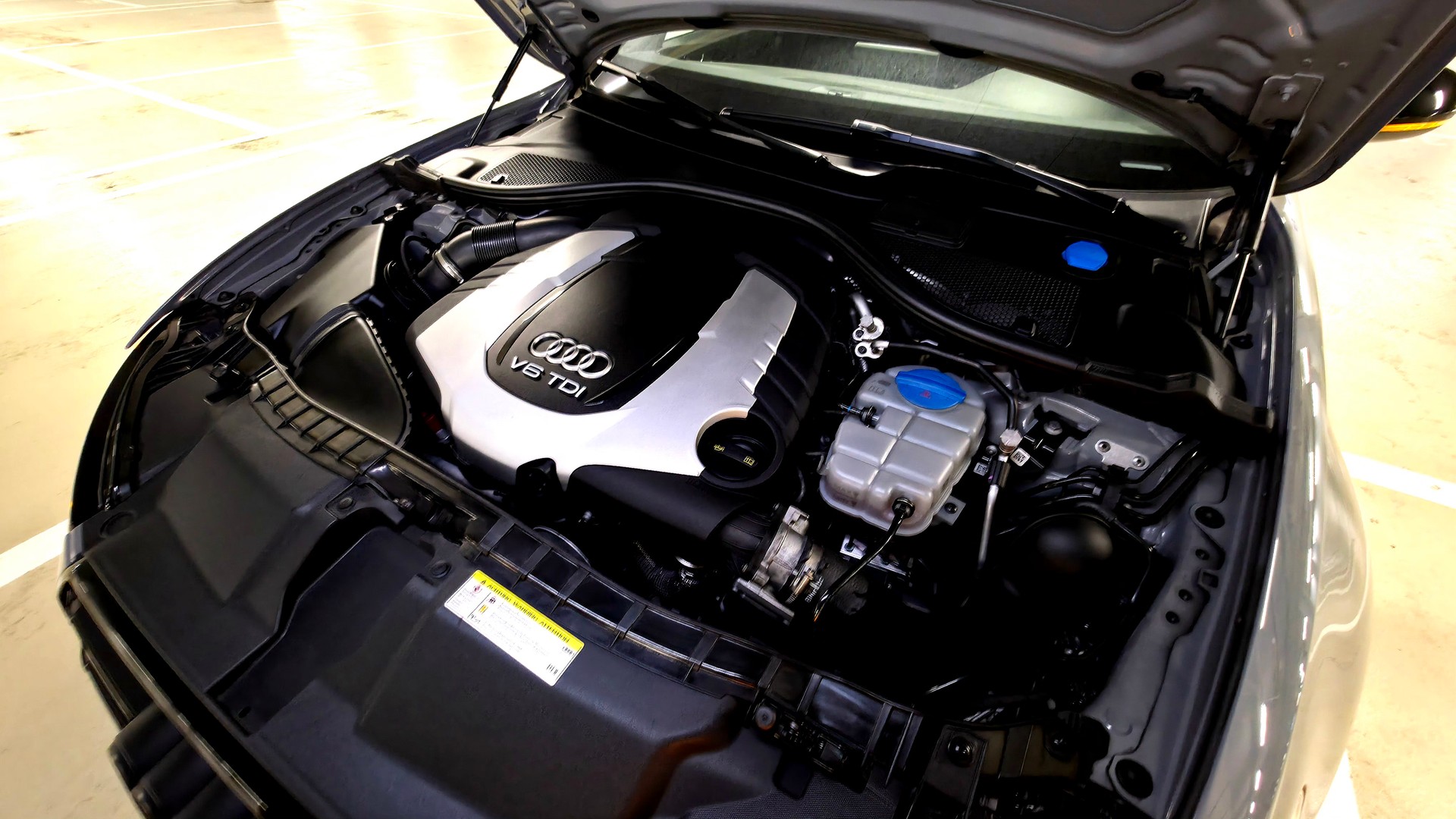 AUDI 3.0 V6 TDI Competition quattro-image-14