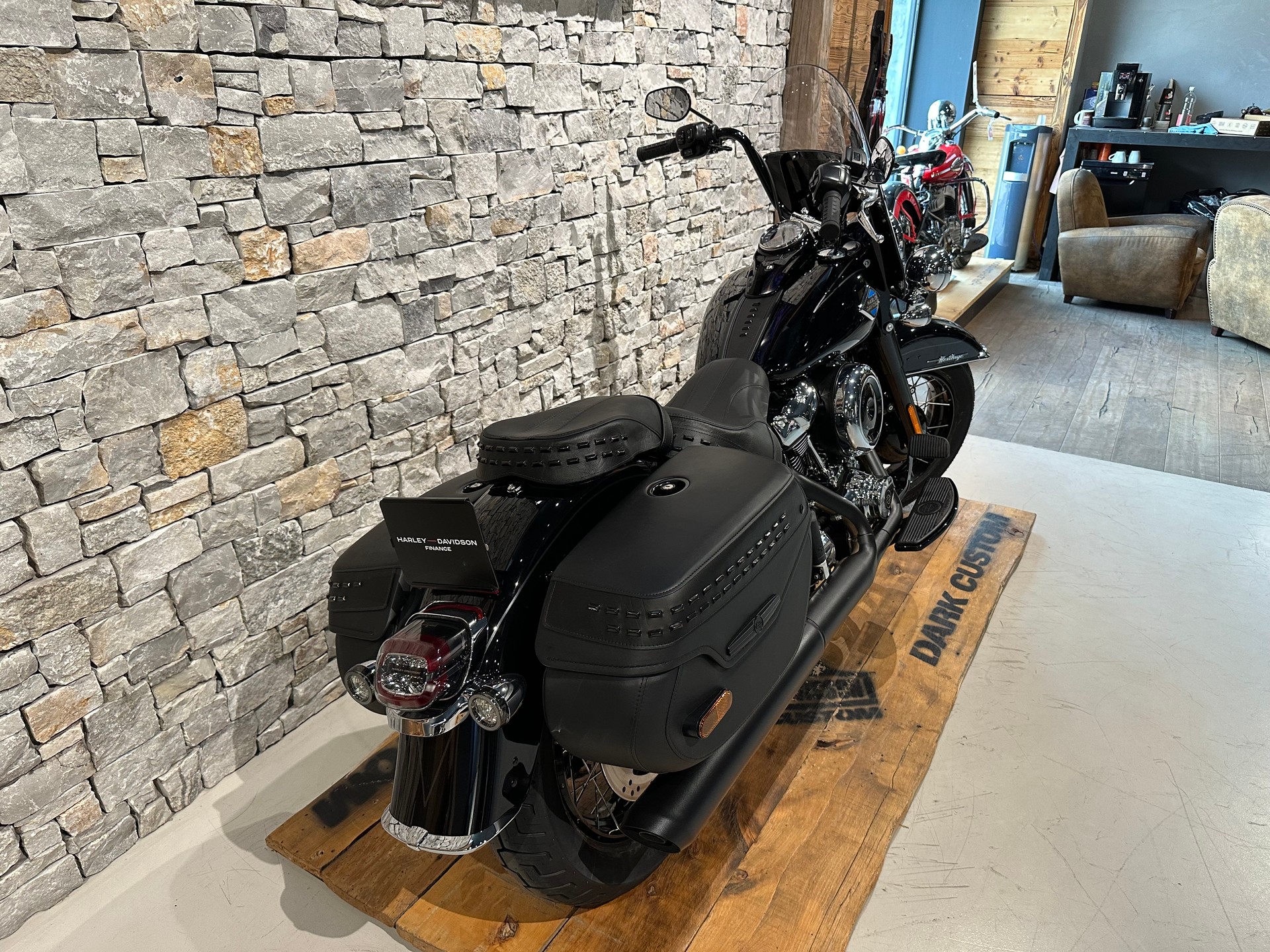 HARLEY-DAVIDSON FLHC Heritage Classic 117ci-showroom-element-2