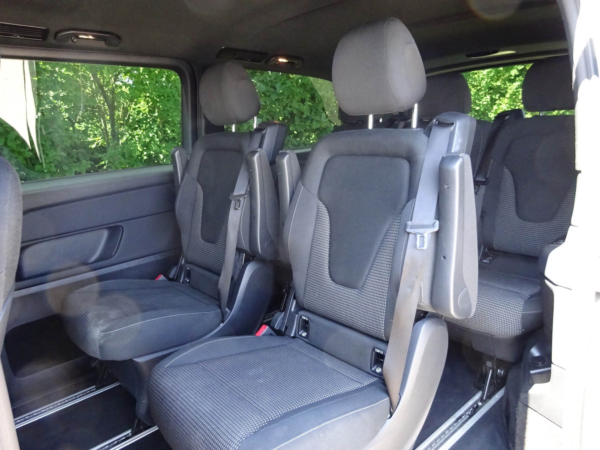 MERCEDES-BENZ V 250 d lang Trend 4Matic 9G-Tronic-image-6