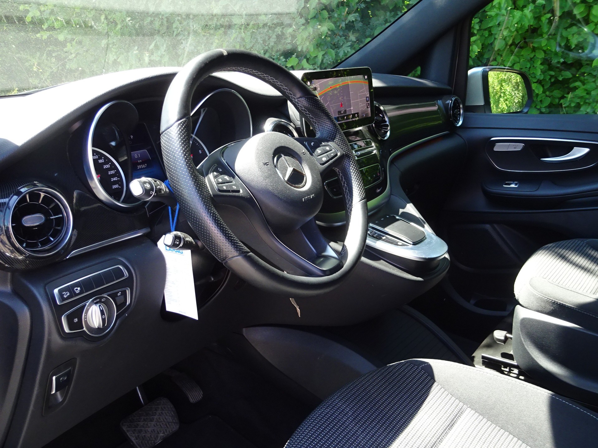 MERCEDES-BENZ V 250 d lang Trend 4Matic 9G-Tronic-image-7