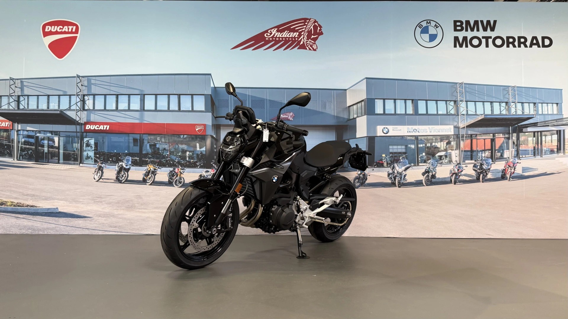 BMW F 900 R A2 (35kW)-showroom-element-2