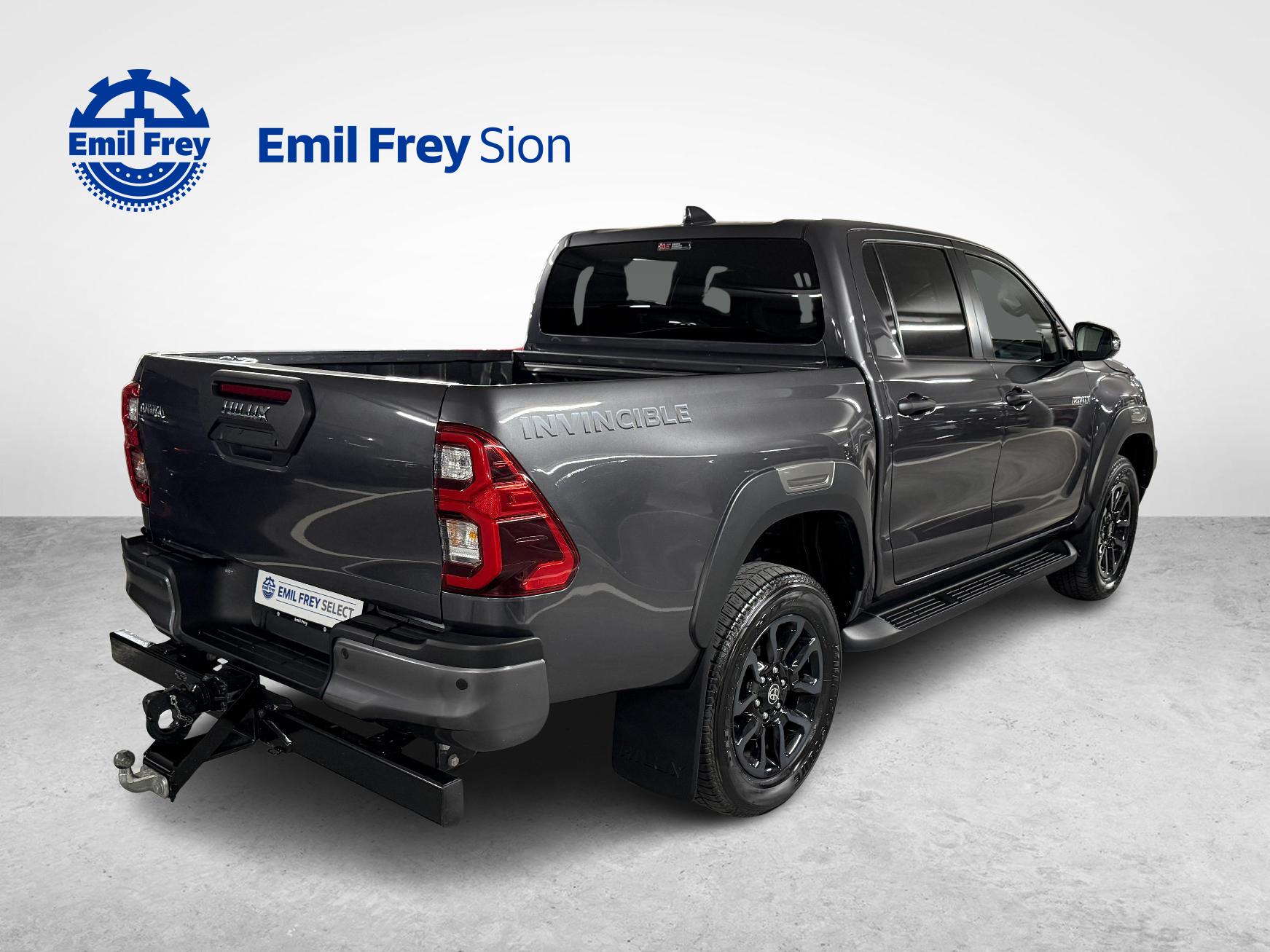 TOYOTA Hilux Double Cab.-Pick-up 2.8 D-4D 204 Invincible-image-2