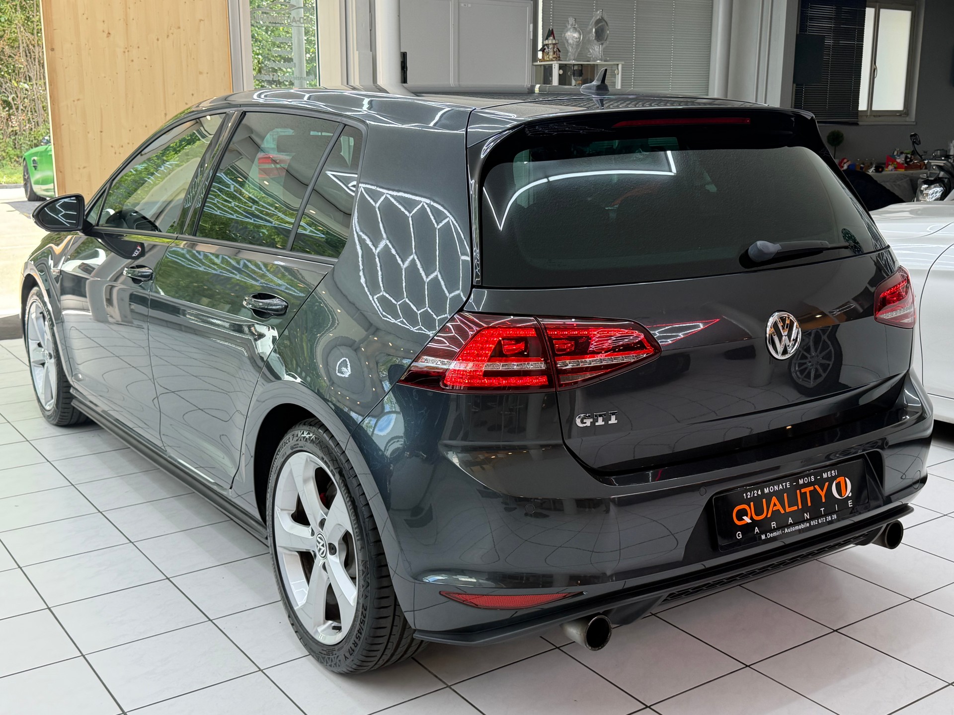 VW Golf VII 2.0 TSI GTI-image-7