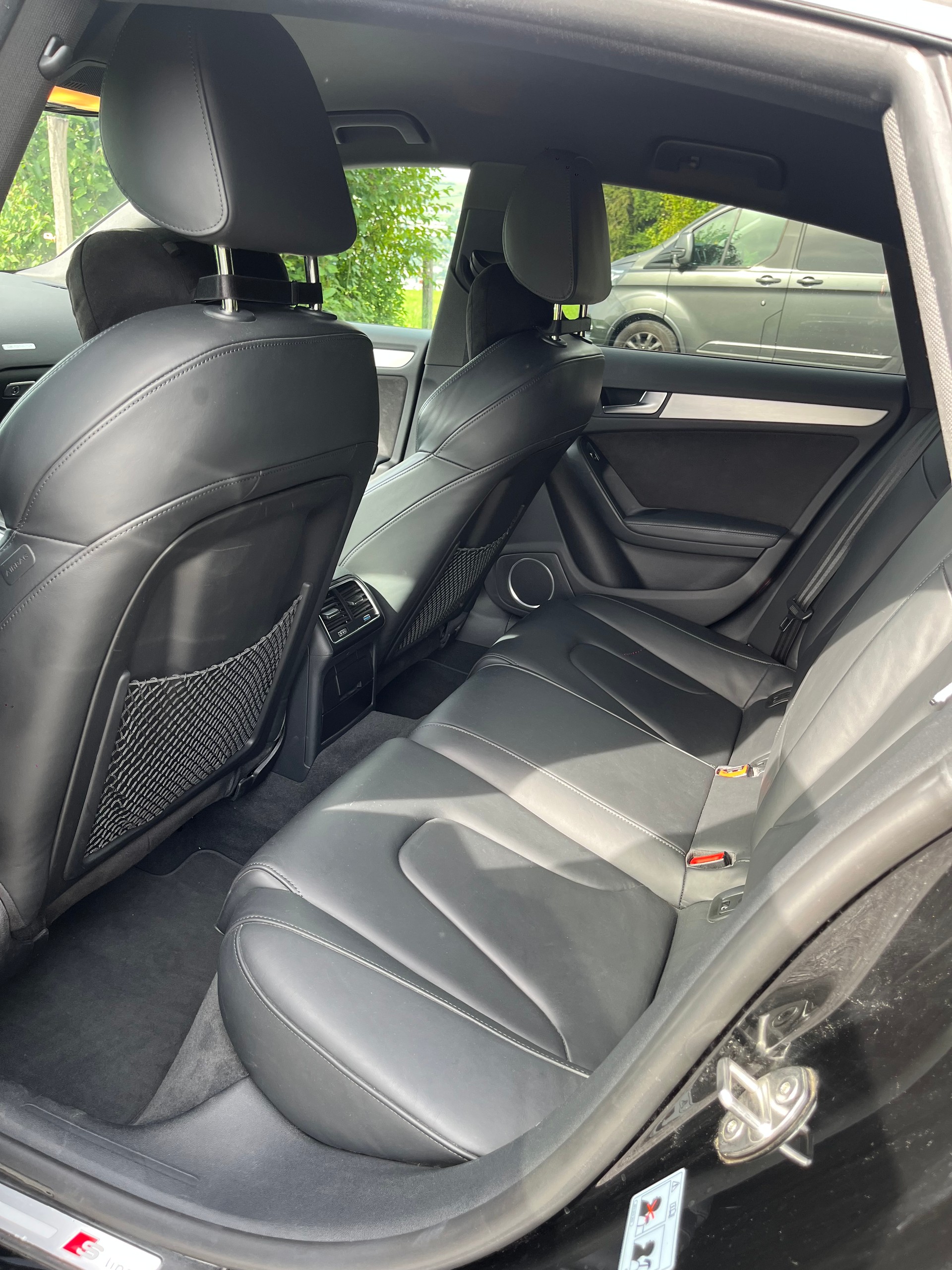 AUDI 2.0 TDI 190 quattro S-Tronic-image-4