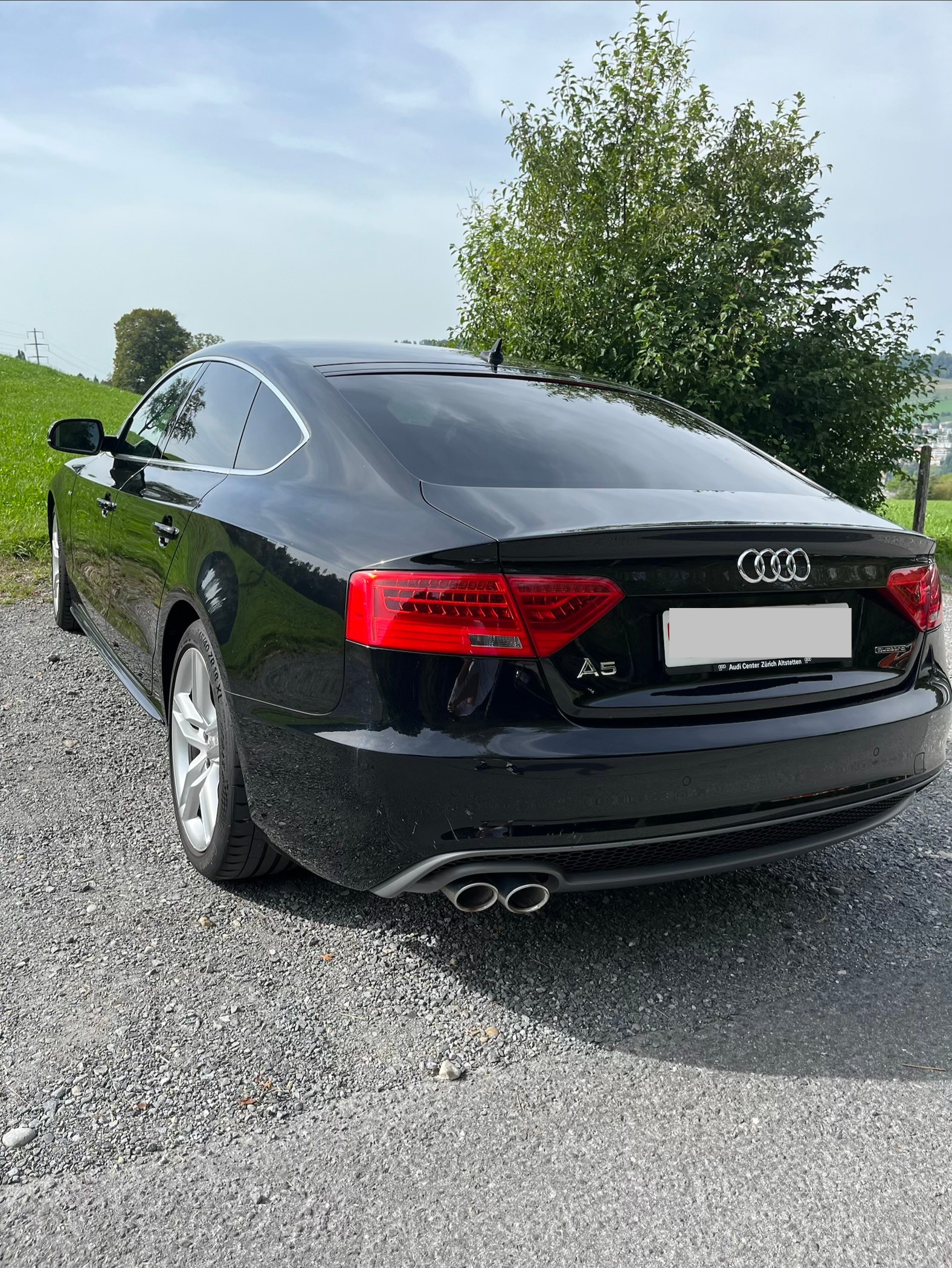 AUDI 2.0 TDI 190 quattro S-Tronic-image-1