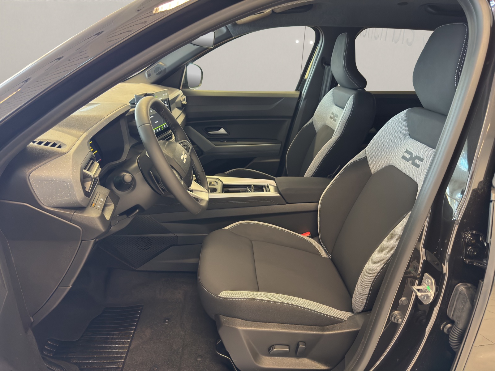 DACIA Bigster 1.2 Hybrid Journey 4WD Demo-image-5
