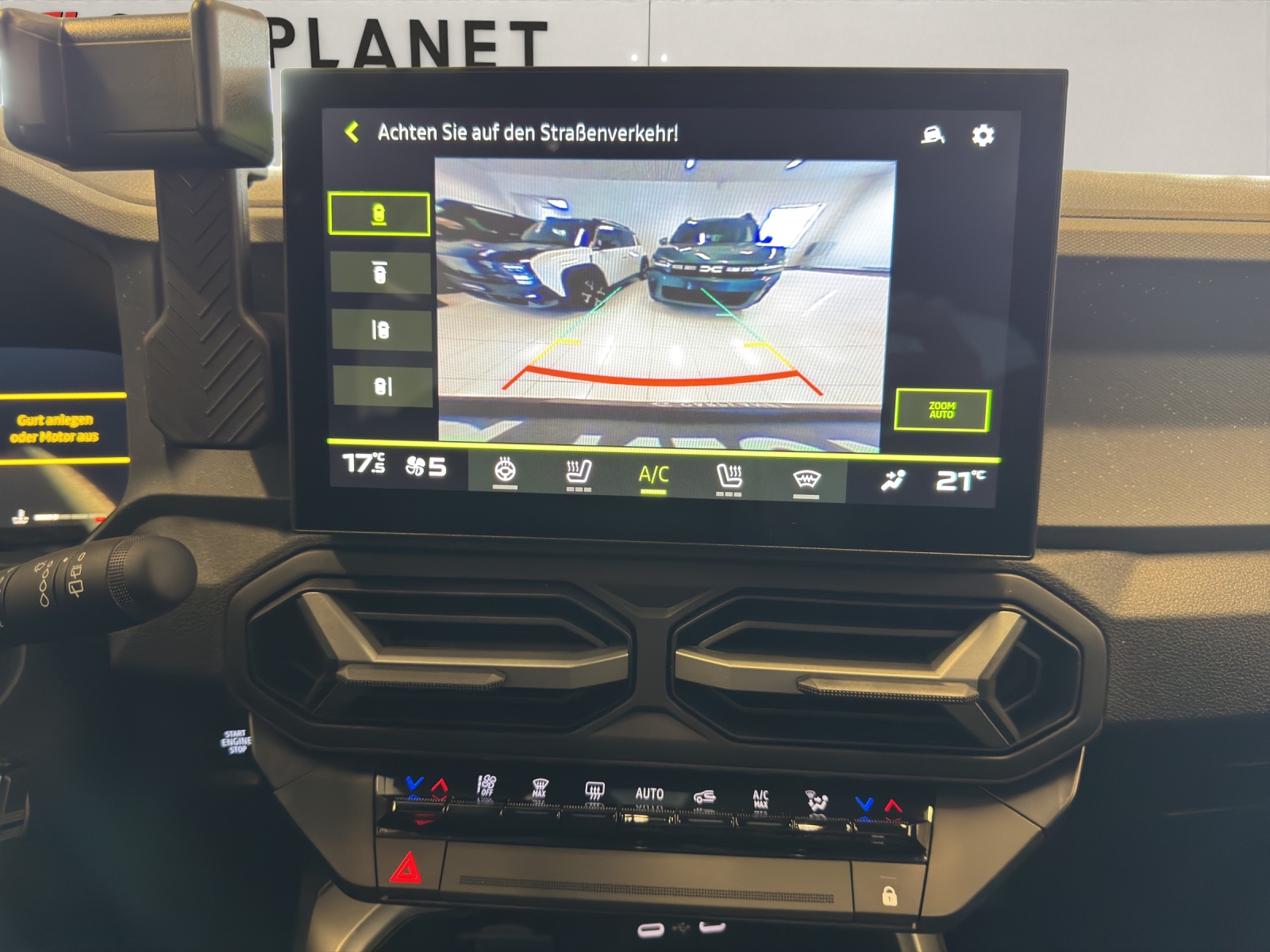 DACIA Bigster 1.2 Hybrid Journey 4WD Demo-image-12