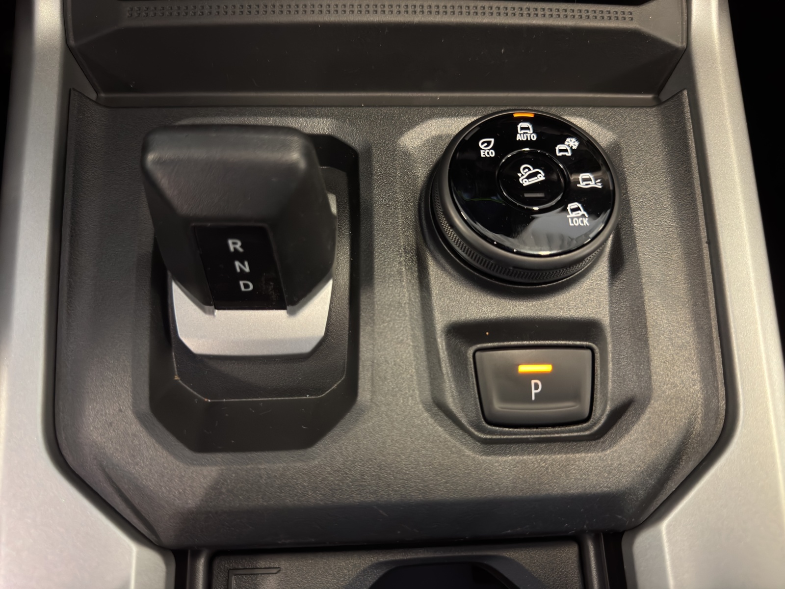 DACIA Bigster 1.2 Hybrid Journey 4WD Demo-image-9