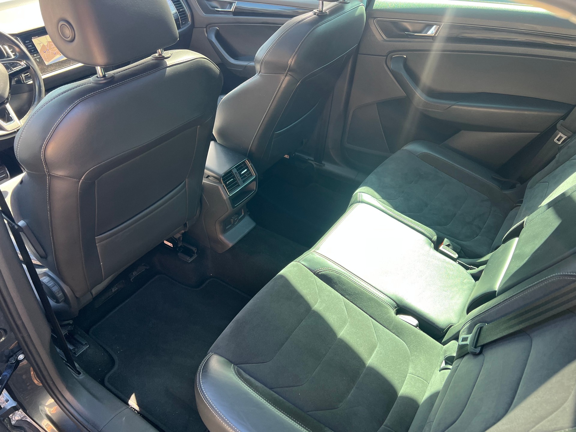 SKODA Kodiaq 2.0 TSI Sport Line DSG 4x4-image-9