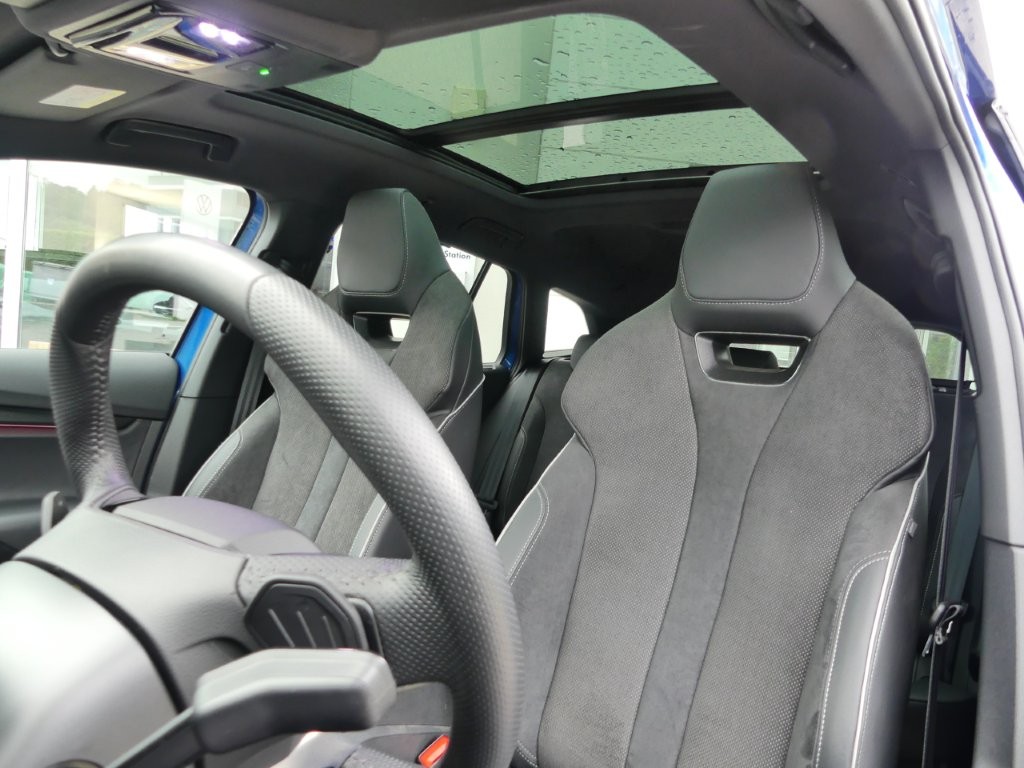 SKODA Enyaq 85x Sportline 4x4-image-9