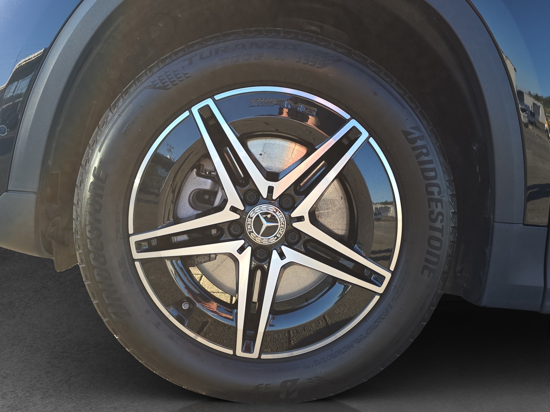 MERCEDES-BENZ EQA 300 AMG Line 4Matic-image-11
