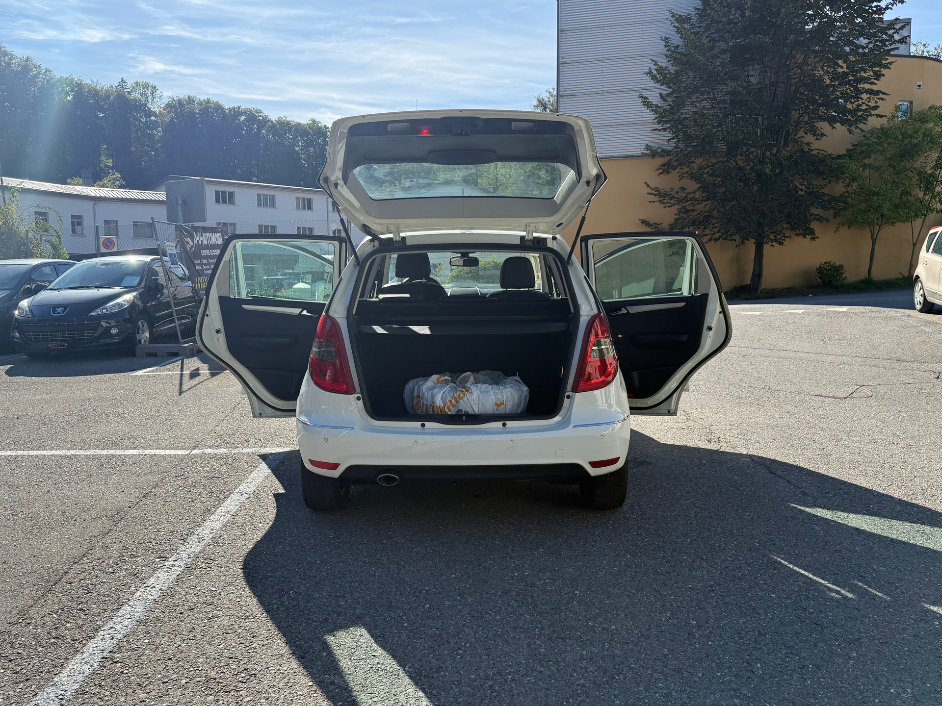 MERCEDES-BENZ A 180 CDI Avantgarde-image-17