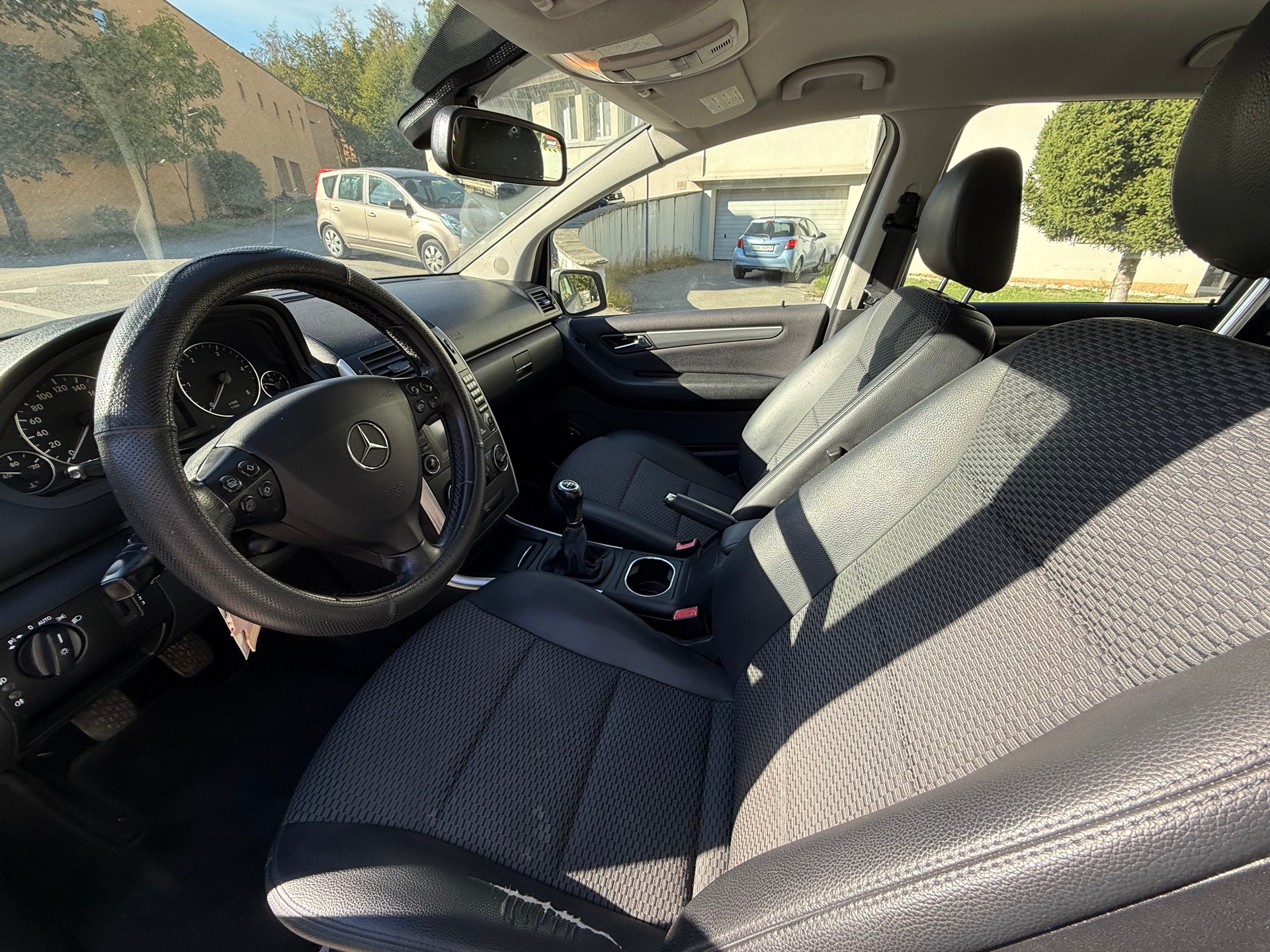 MERCEDES-BENZ A 180 CDI Avantgarde-image-8
