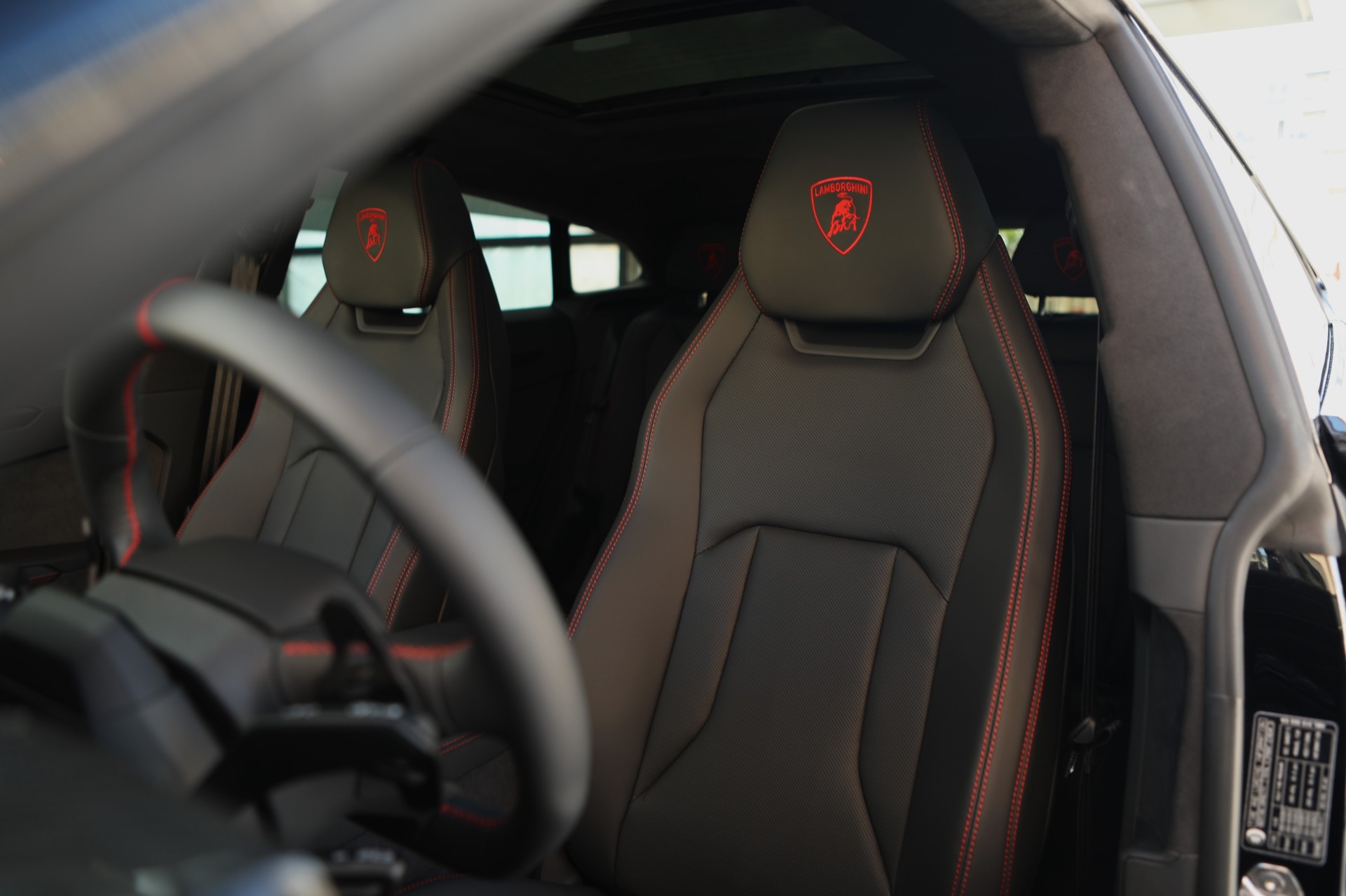 LAMBORGHINI Urus SE-image-12