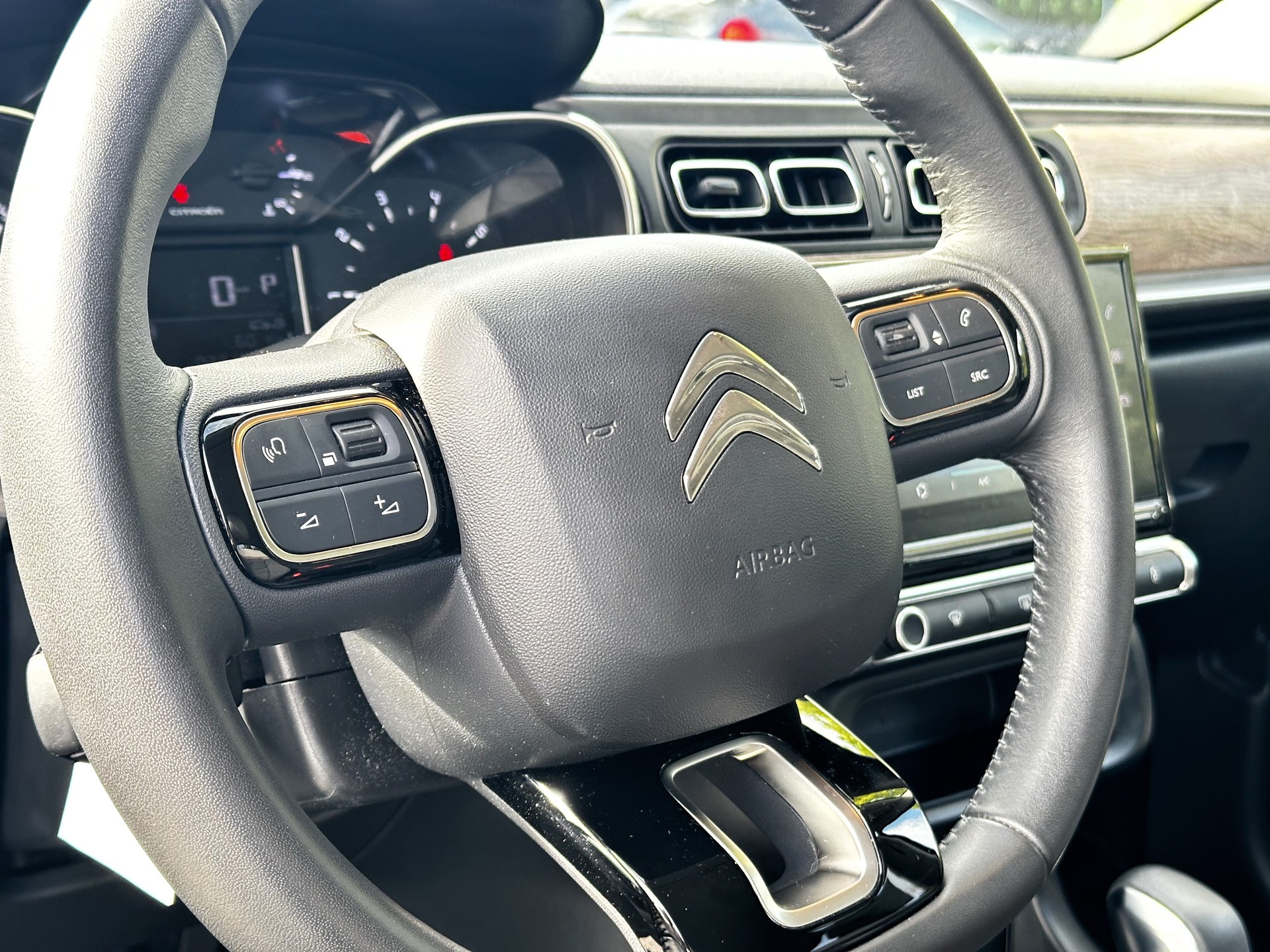 CITROEN C3 1.2i PureTech Elle EAT6-image-11