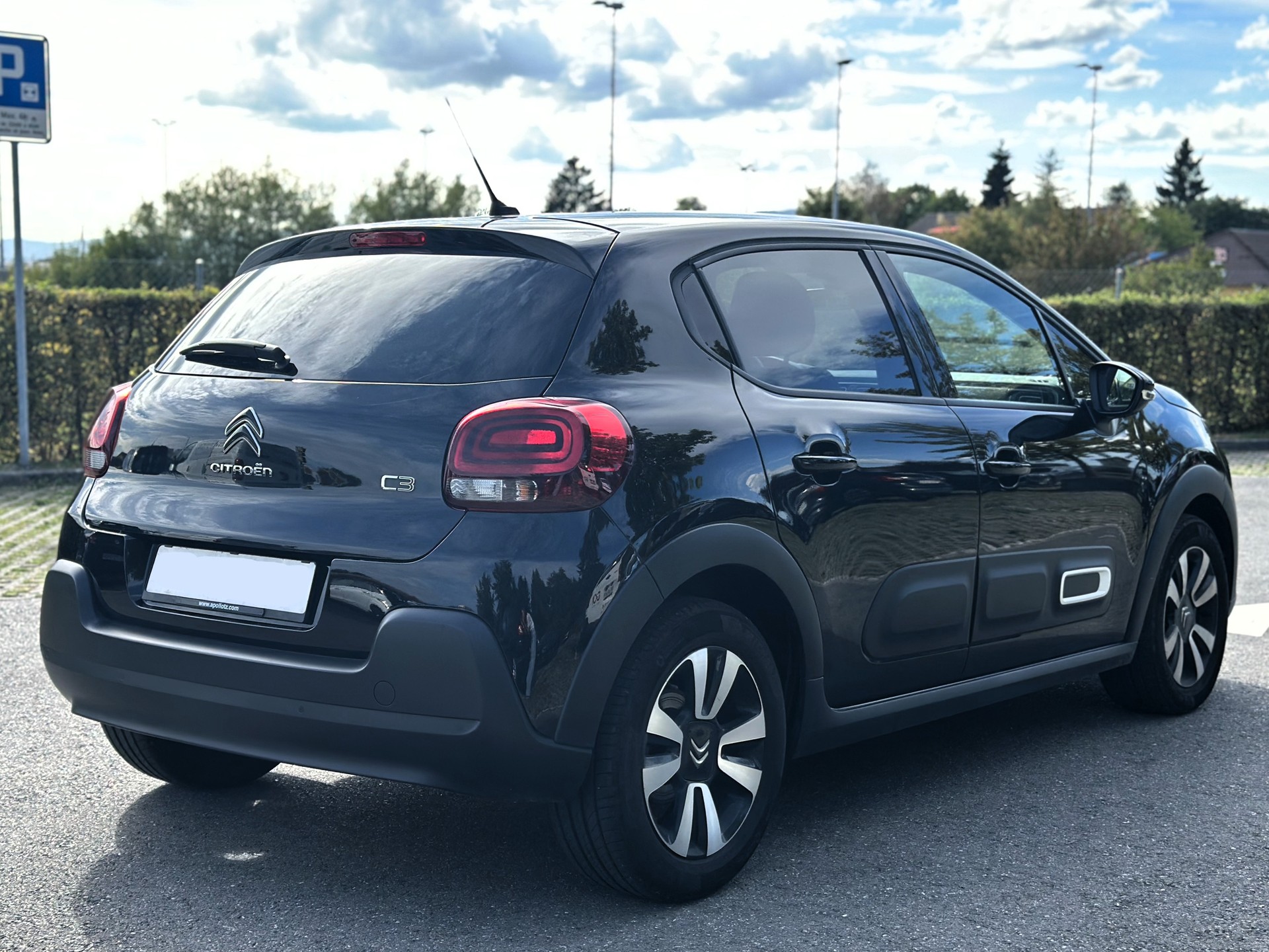CITROEN C3 1.2i PureTech Elle EAT6-image-3