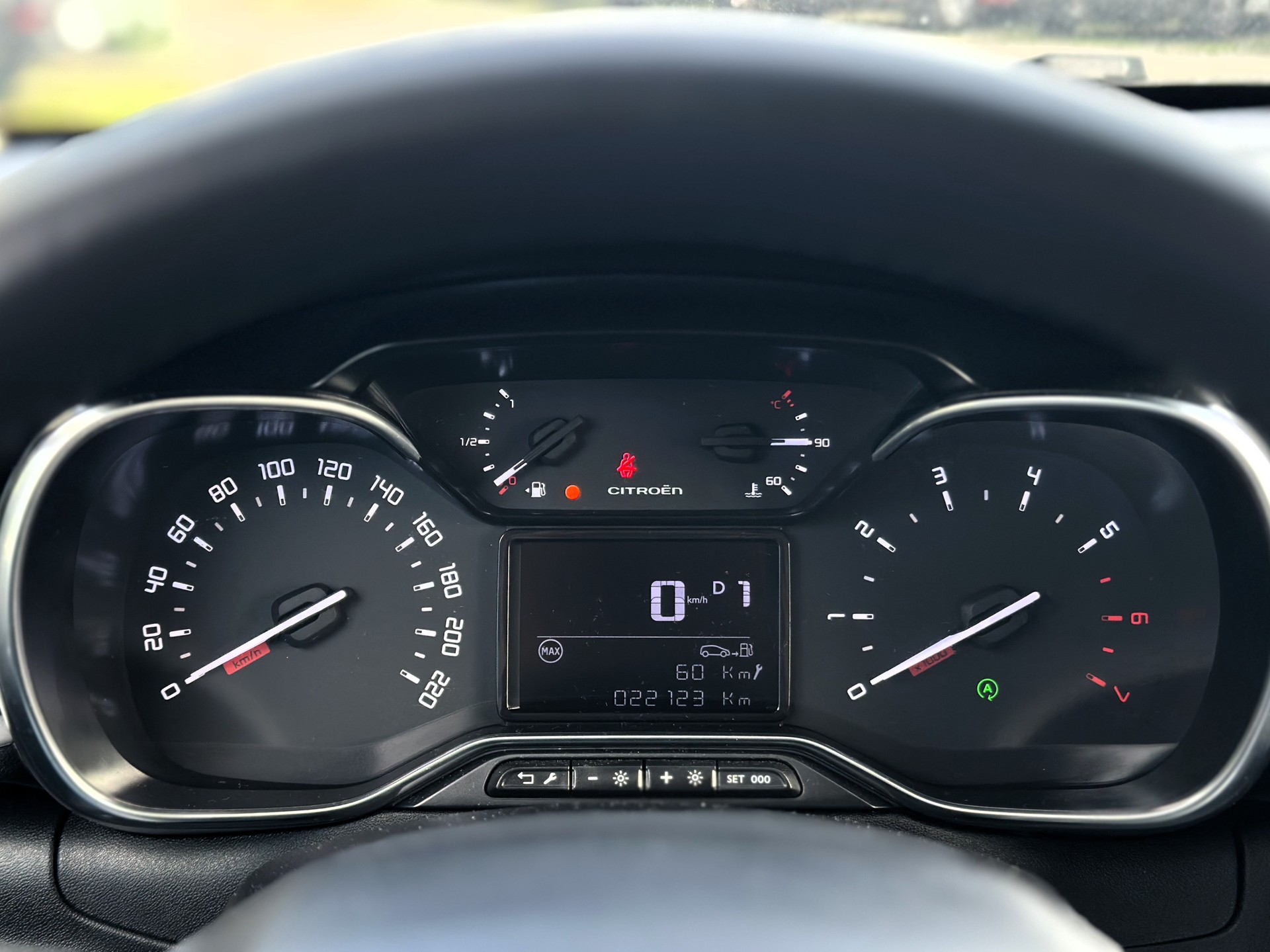 CITROEN C3 1.2i PureTech Elle EAT6-image-18
