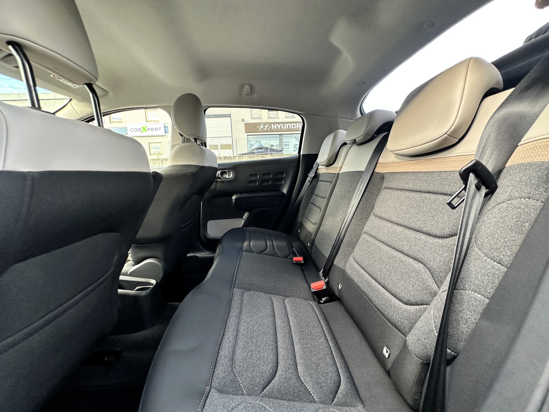 CITROEN C3 1.2i PureTech Elle EAT6-image-19