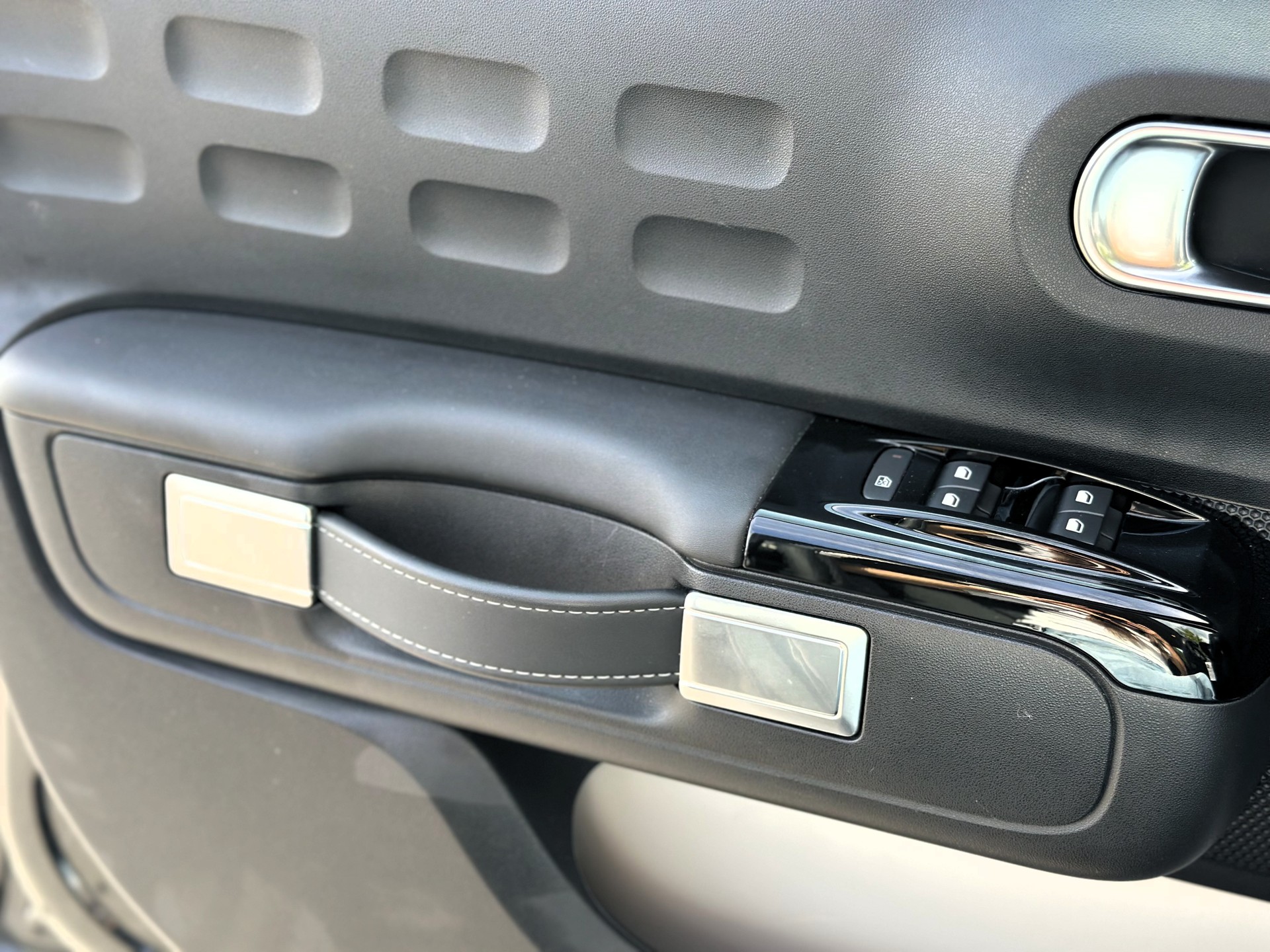 CITROEN C3 1.2i PureTech Elle EAT6-image-15