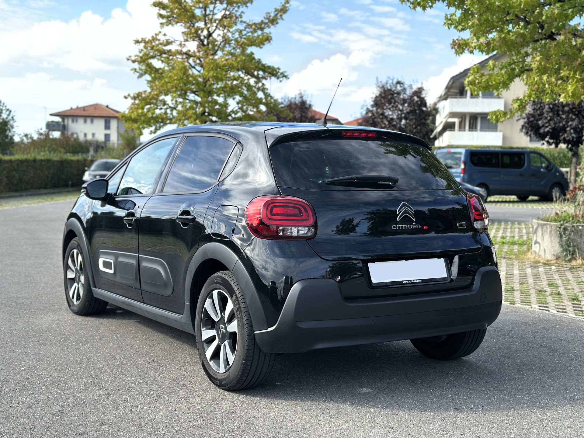 CITROEN C3 1.2i PureTech Elle EAT6-image-5