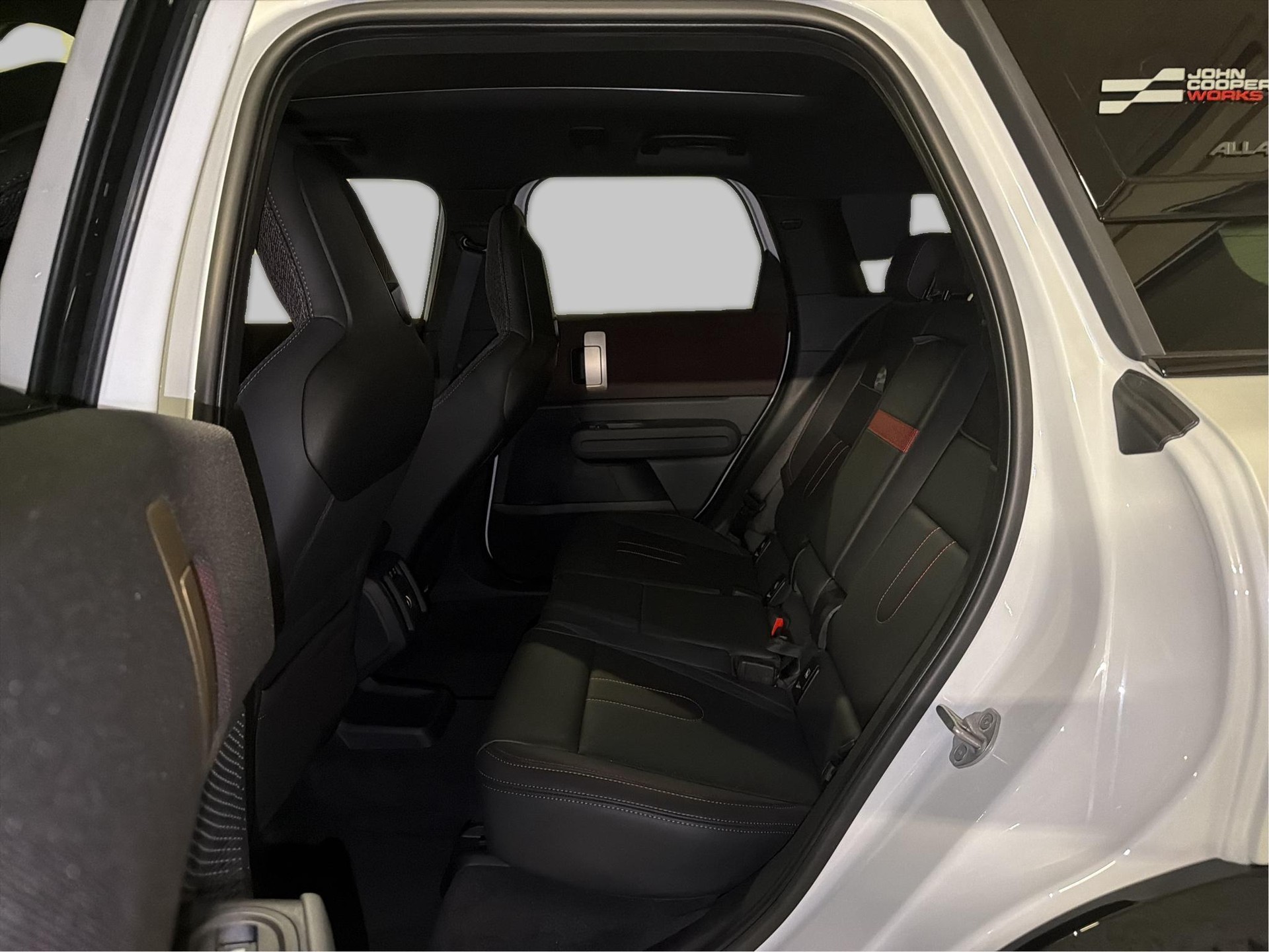 MINI John Cooper Works Countryman ALL4-image-16