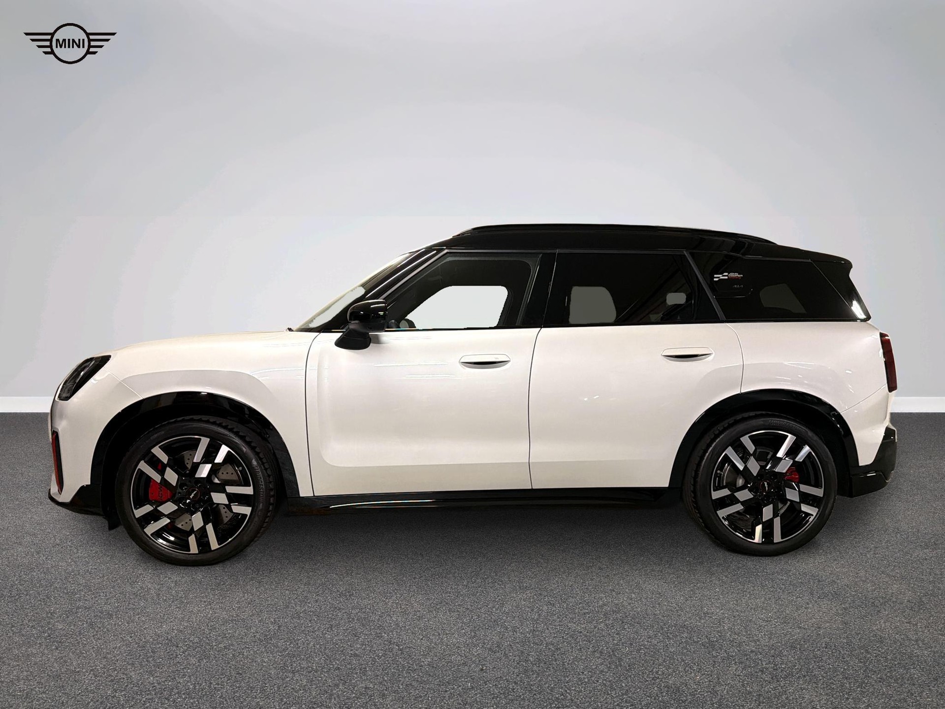 MINI John Cooper Works Countryman ALL4-image-1