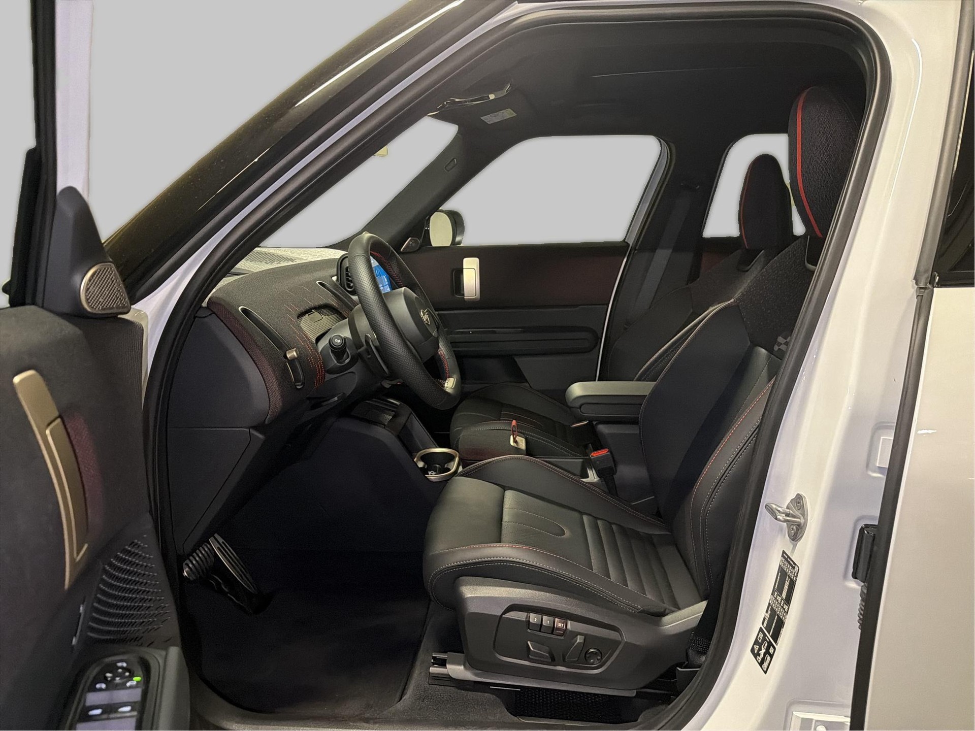 MINI John Cooper Works Countryman ALL4-image-13