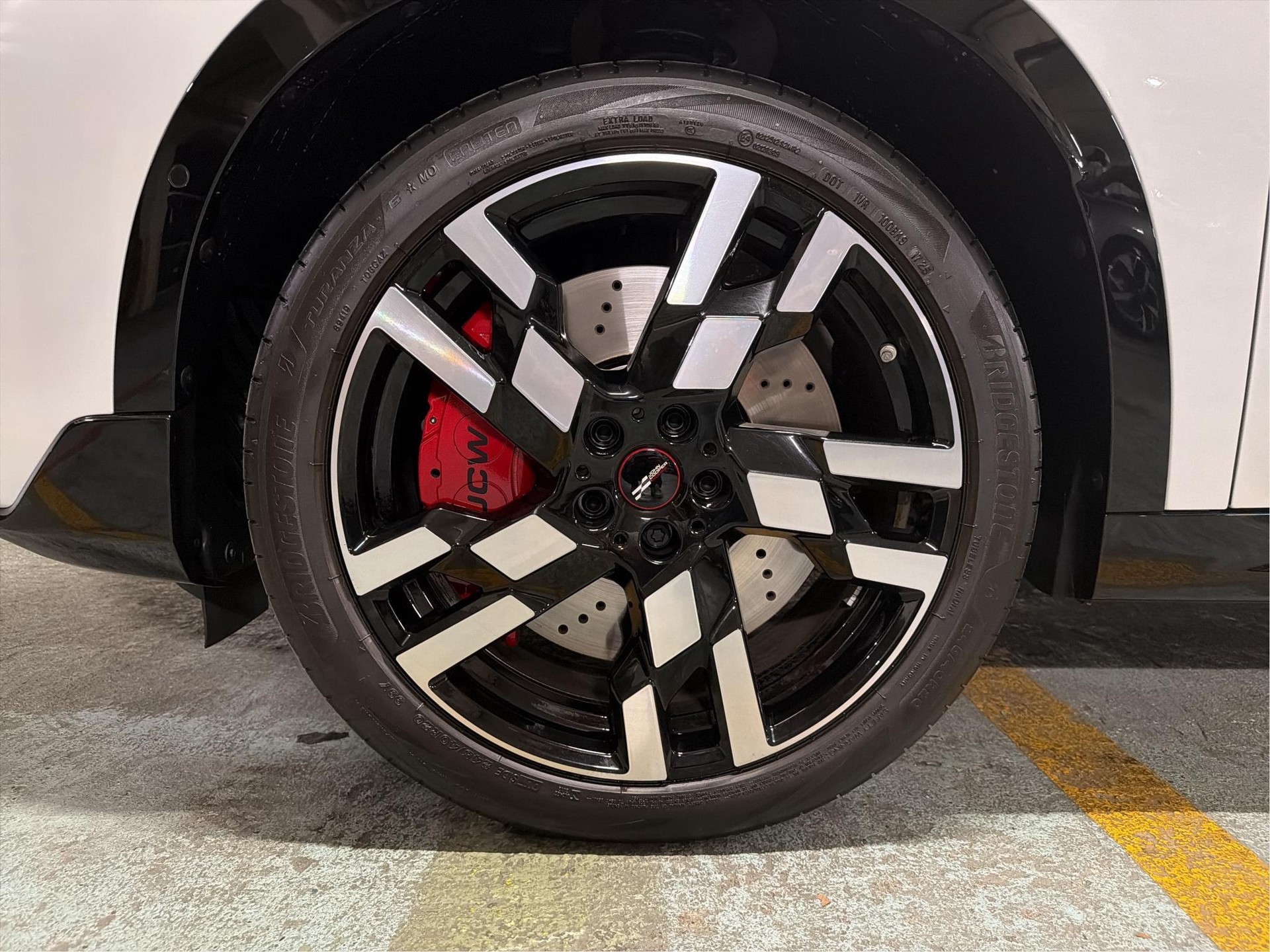 MINI John Cooper Works Countryman ALL4-image-9
