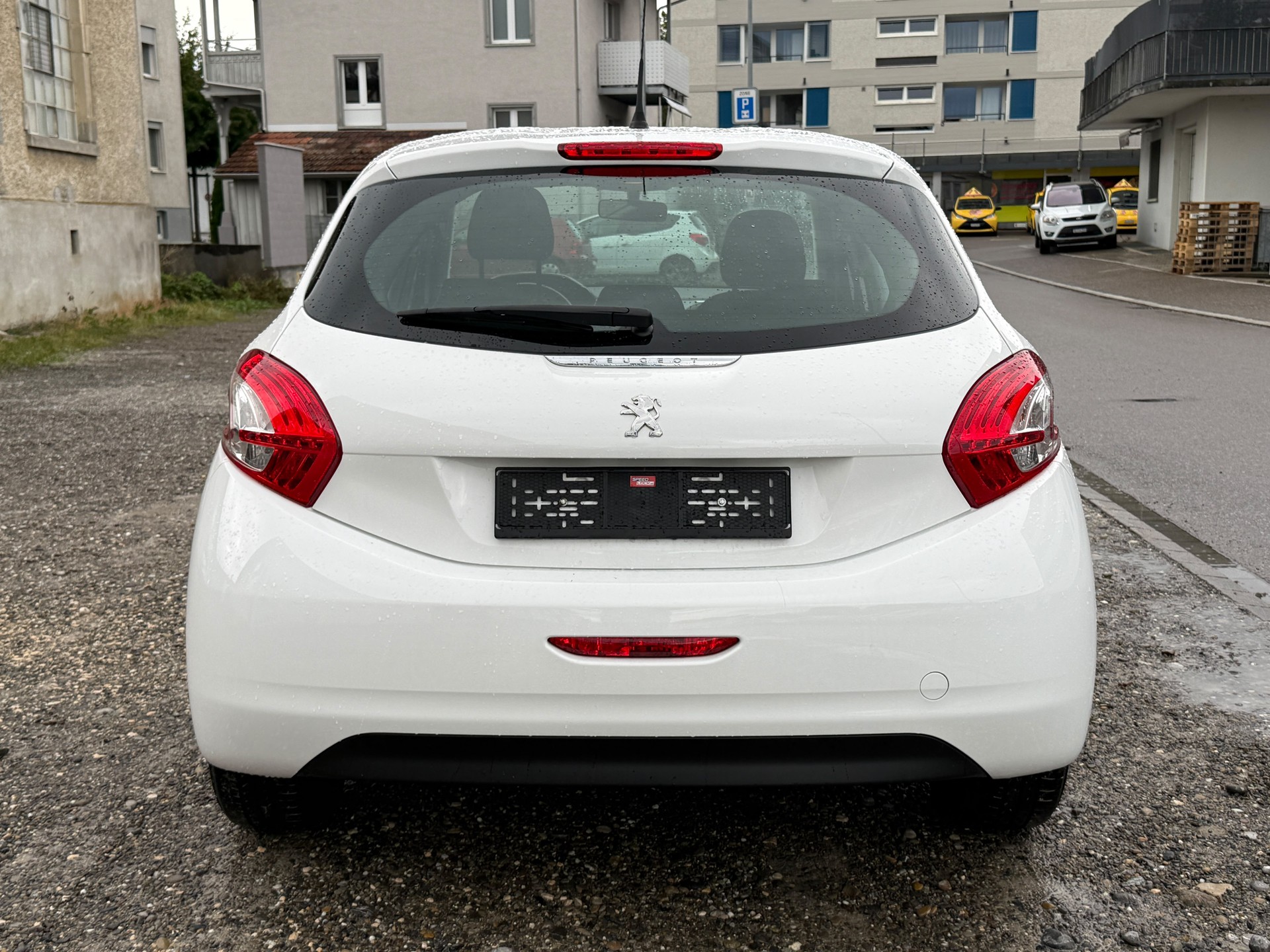 PEUGEOT 208 1.2 VTI Active-image-3