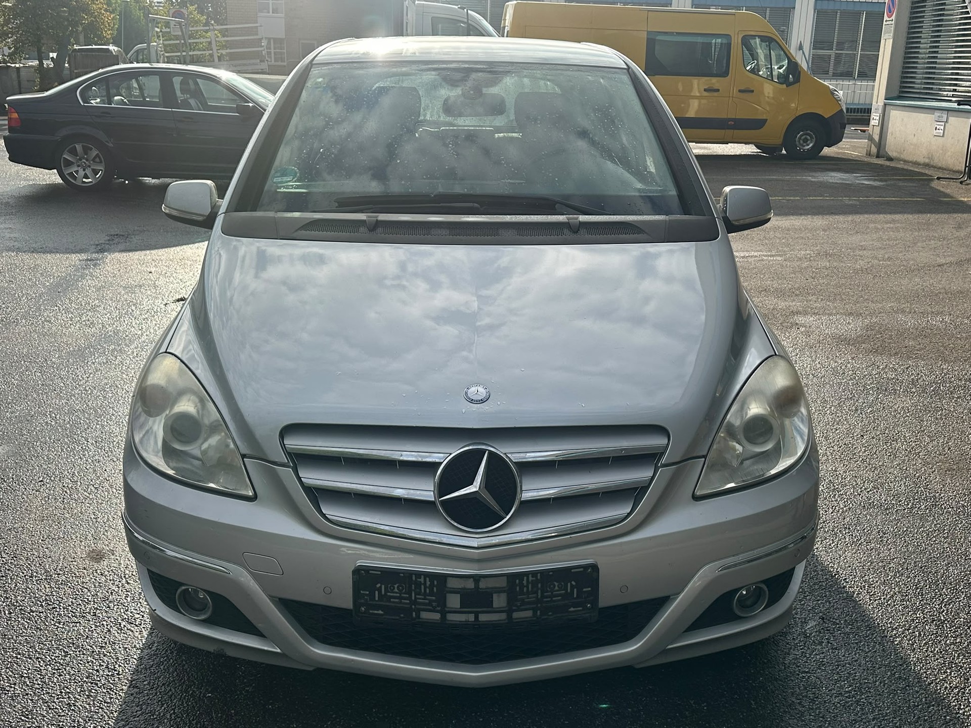 MERCEDES-BENZ B 180 CDI Autotronic-image-2