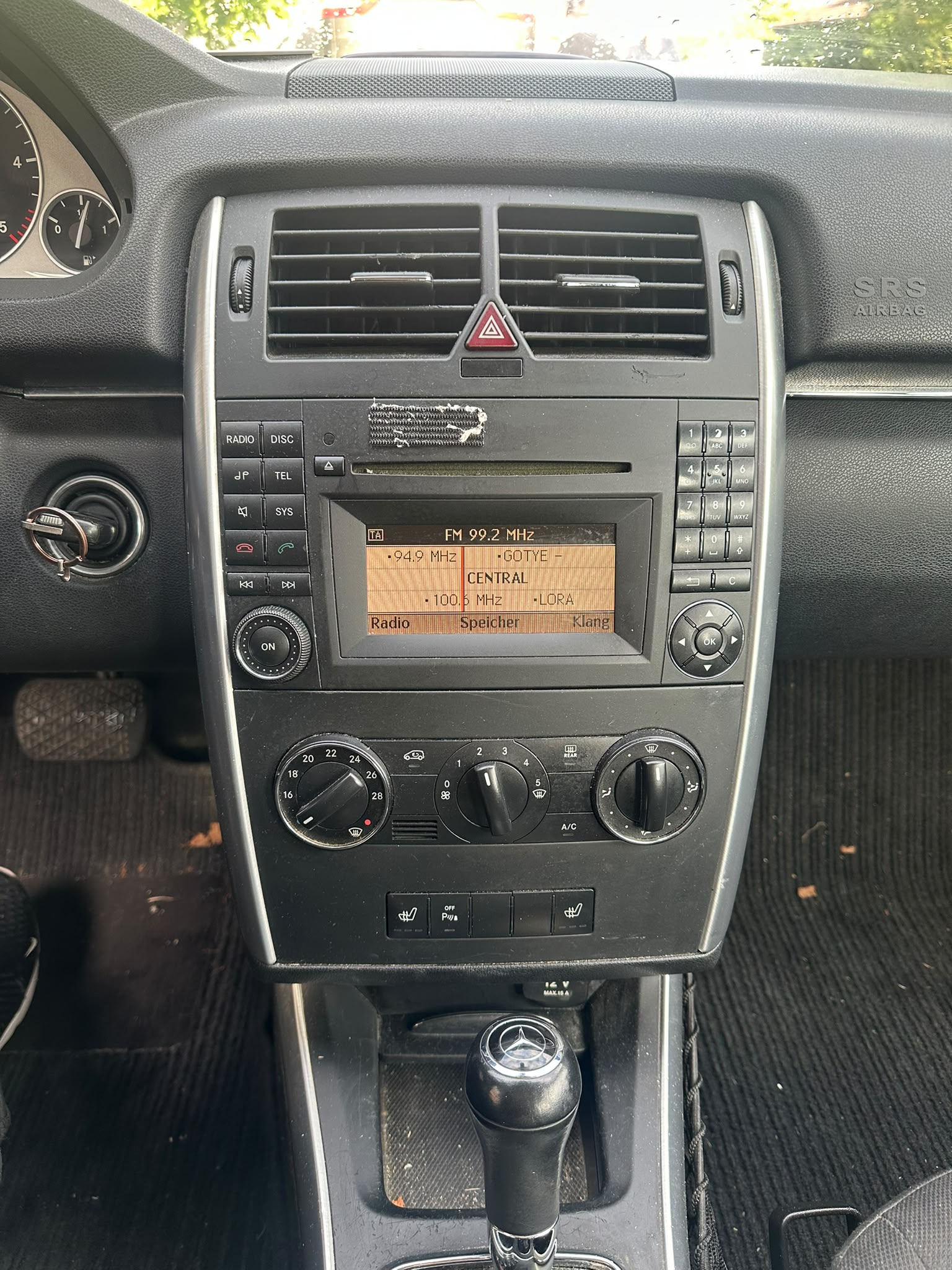 MERCEDES-BENZ B 180 CDI Autotronic-image-14