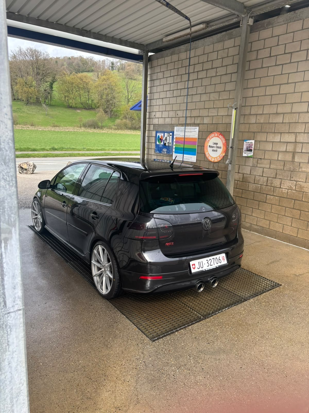 VW Golf 2.0 TFSI GTI-image-4