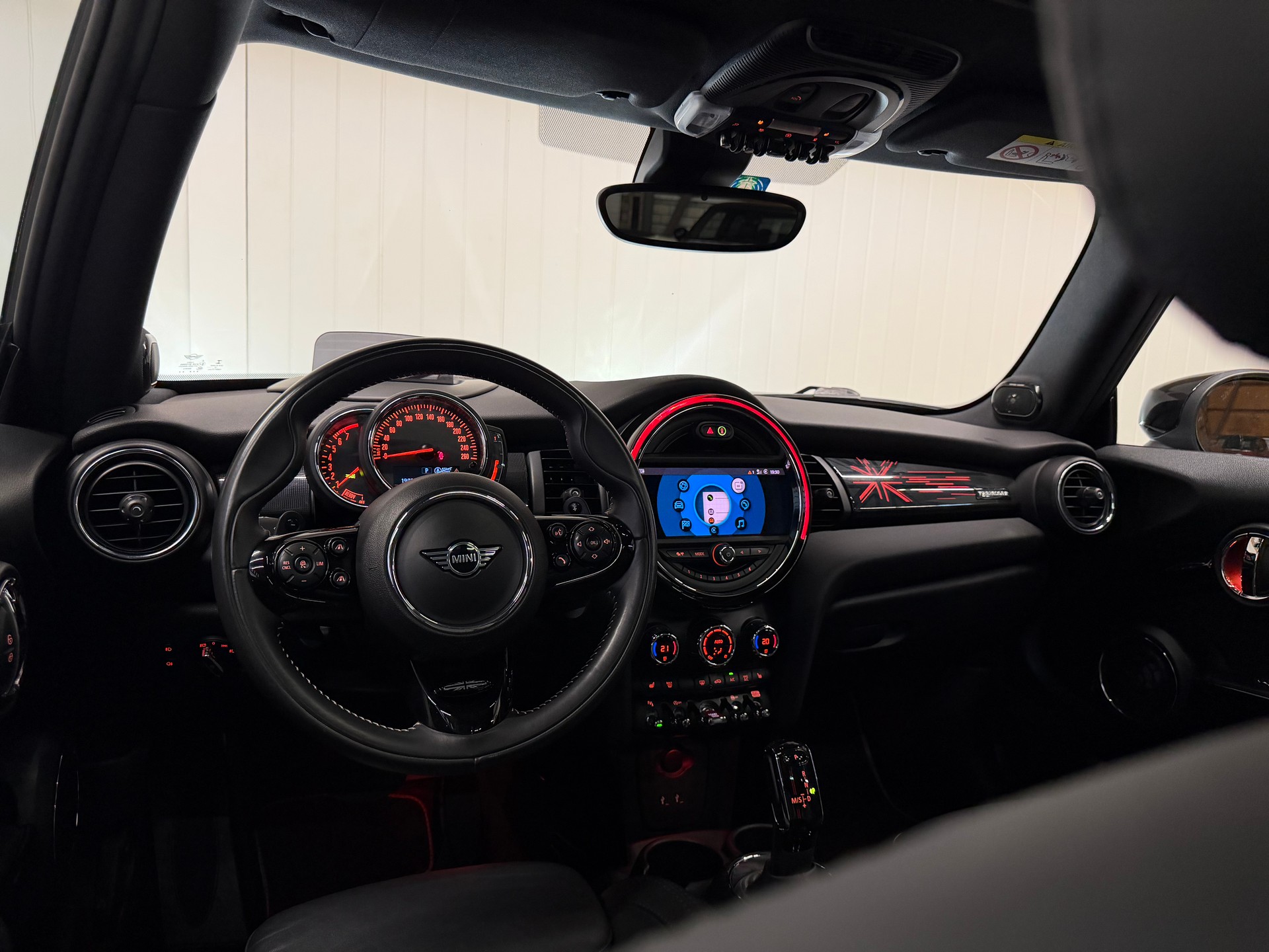 MINI Cooper S Steptronic DKG frisch ab Service & MFK-image-12