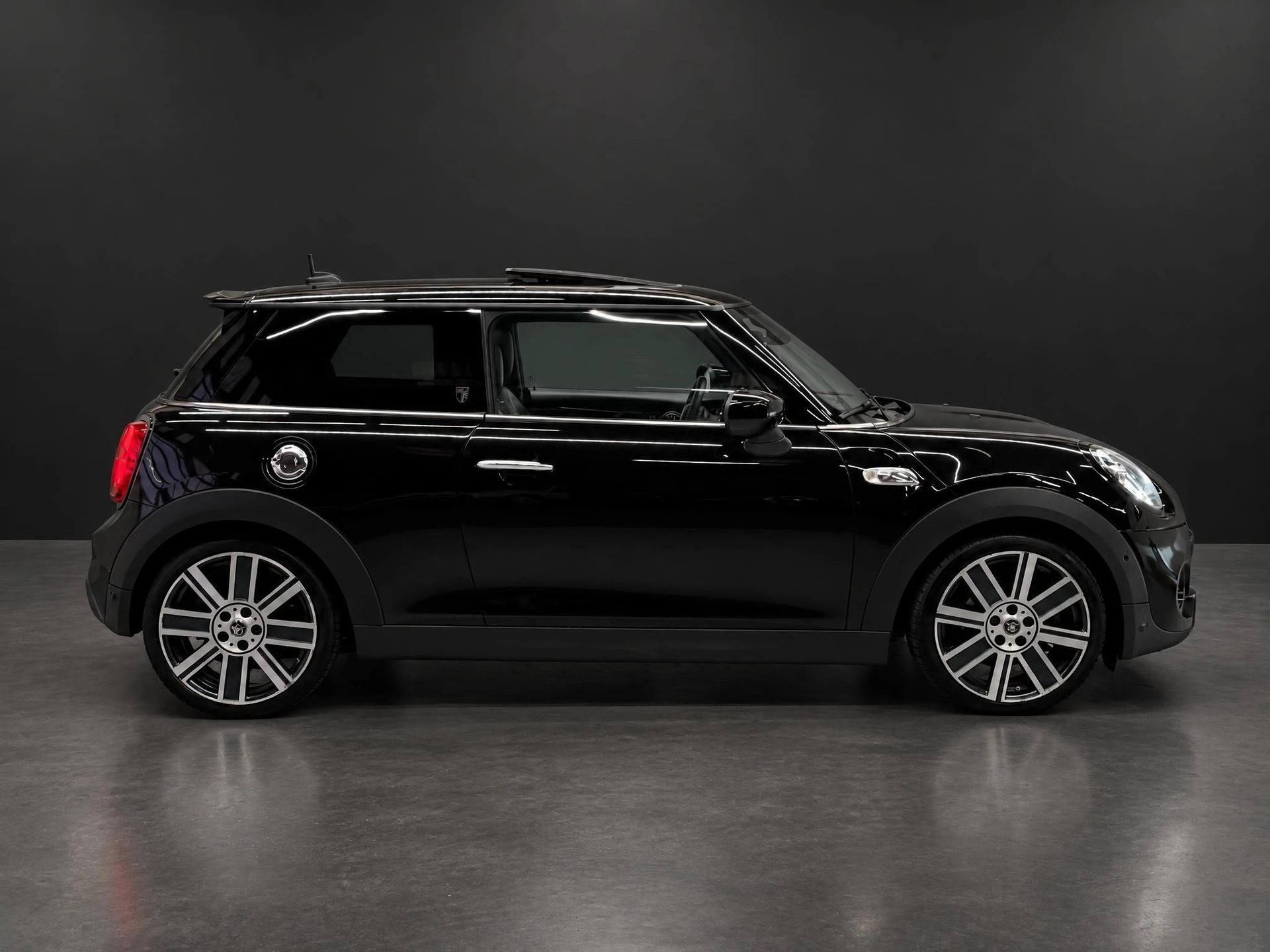 MINI Cooper S Steptronic DKG frisch ab Service & MFK-image-5