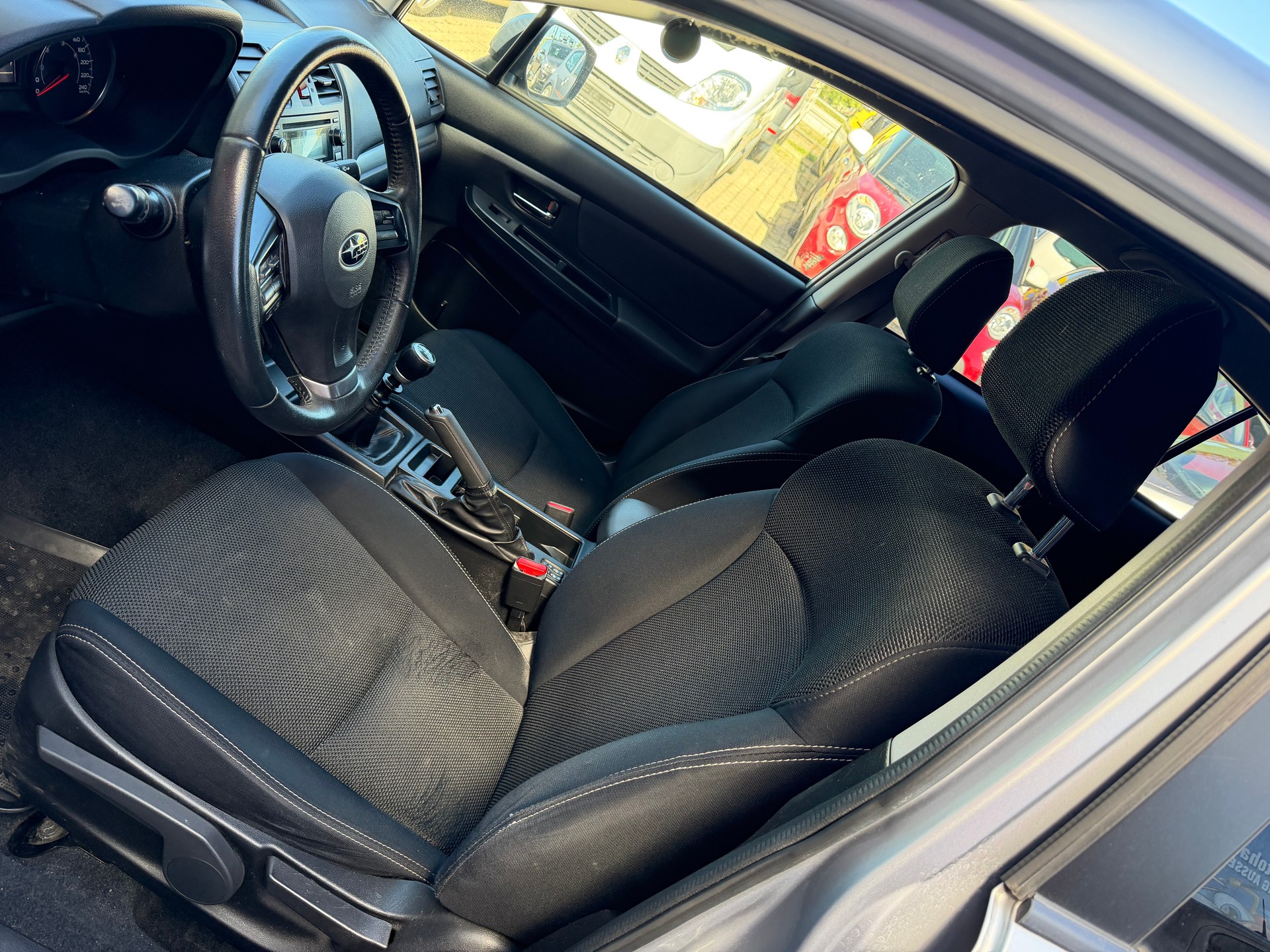 SUBARU XV 2.0D Swiss Three AWD-image-5