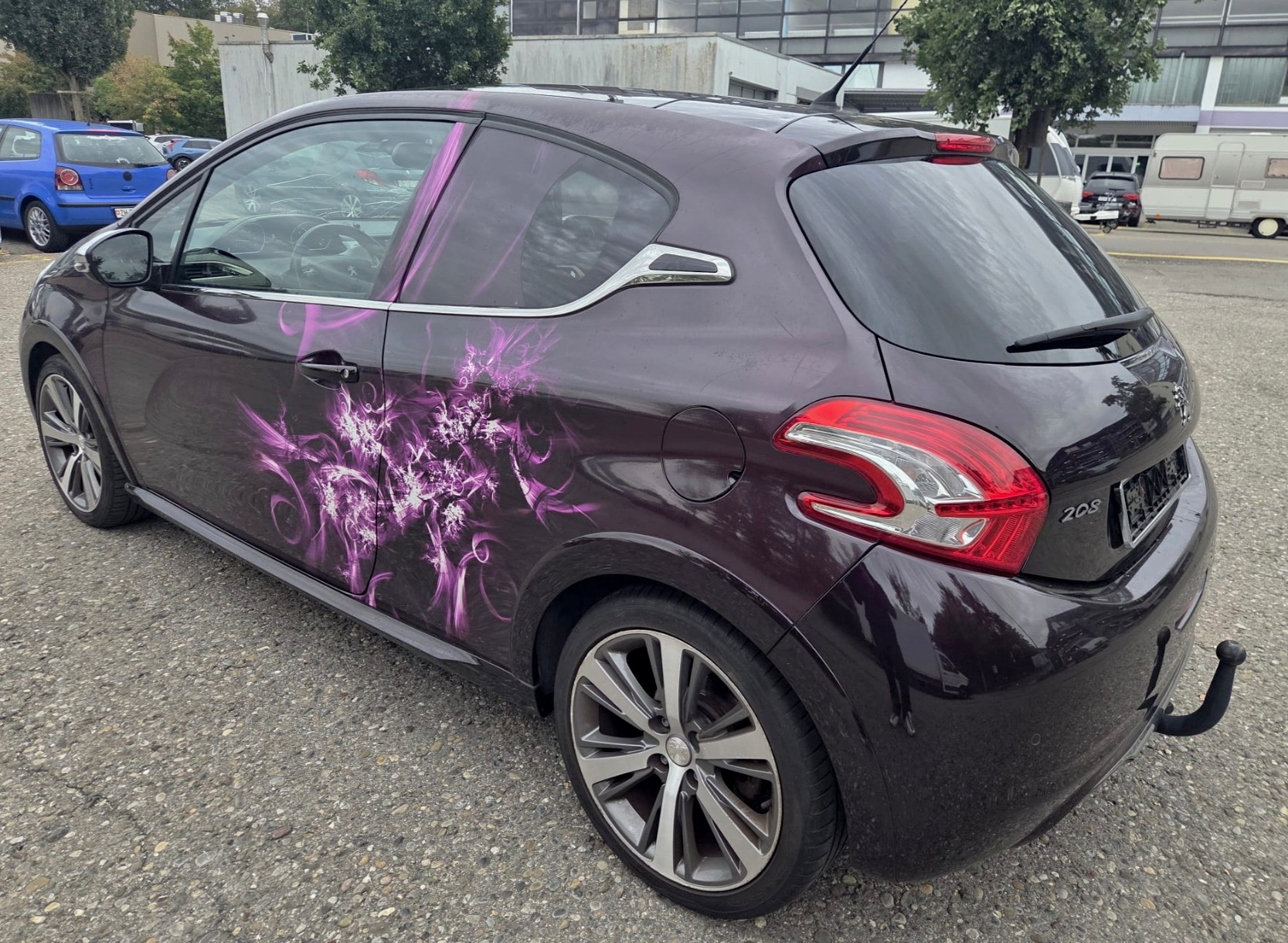 PEUGEOT 208 1.6 e-HDI XY-image-3