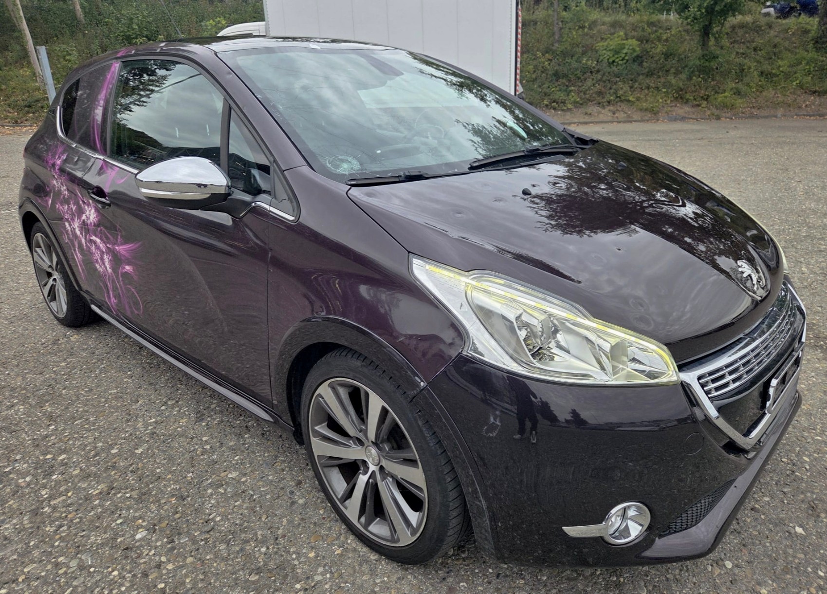PEUGEOT 208 1.6 e-HDI XY-image-1