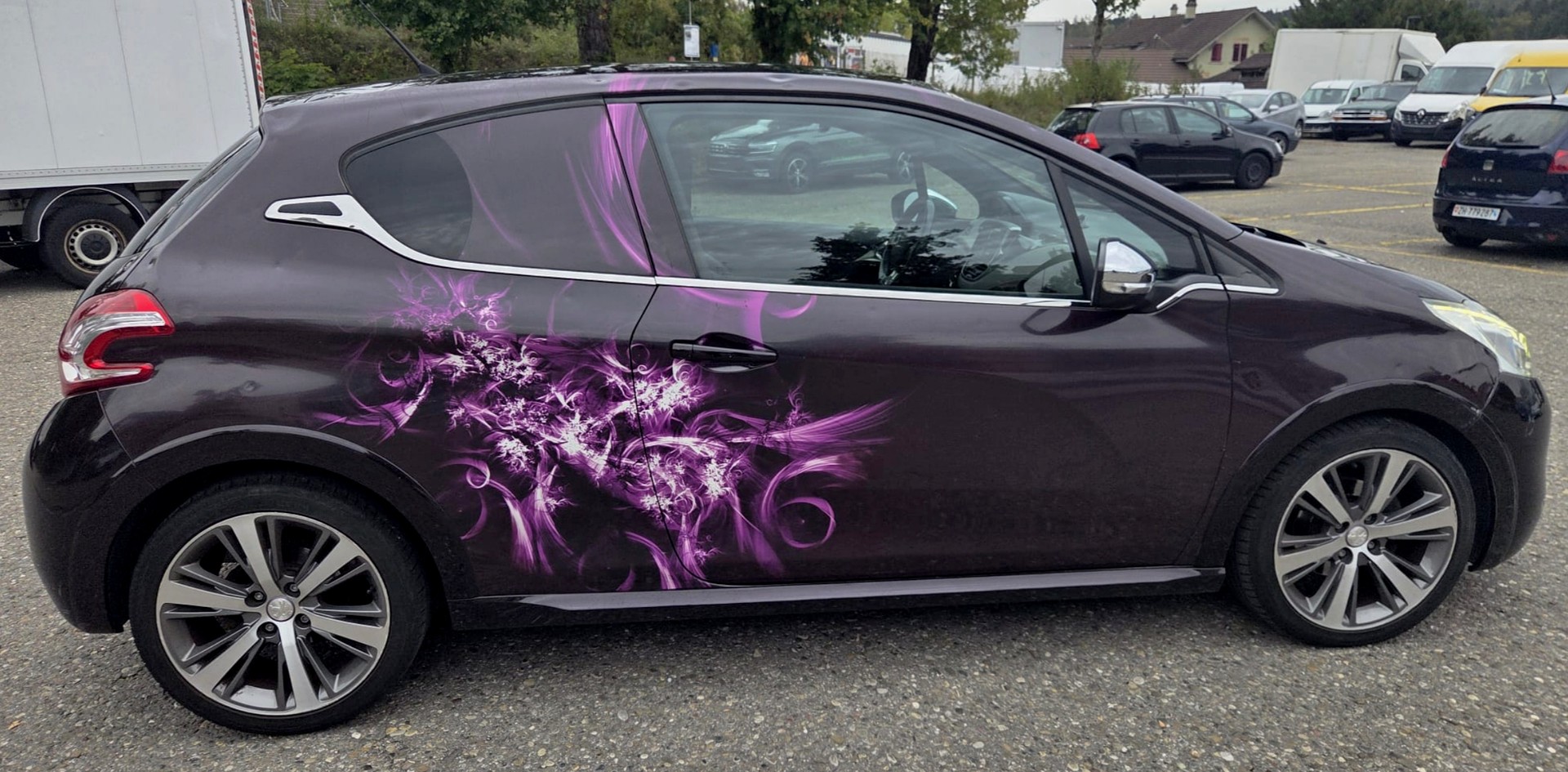 PEUGEOT 208 1.6 e-HDI XY-image-5