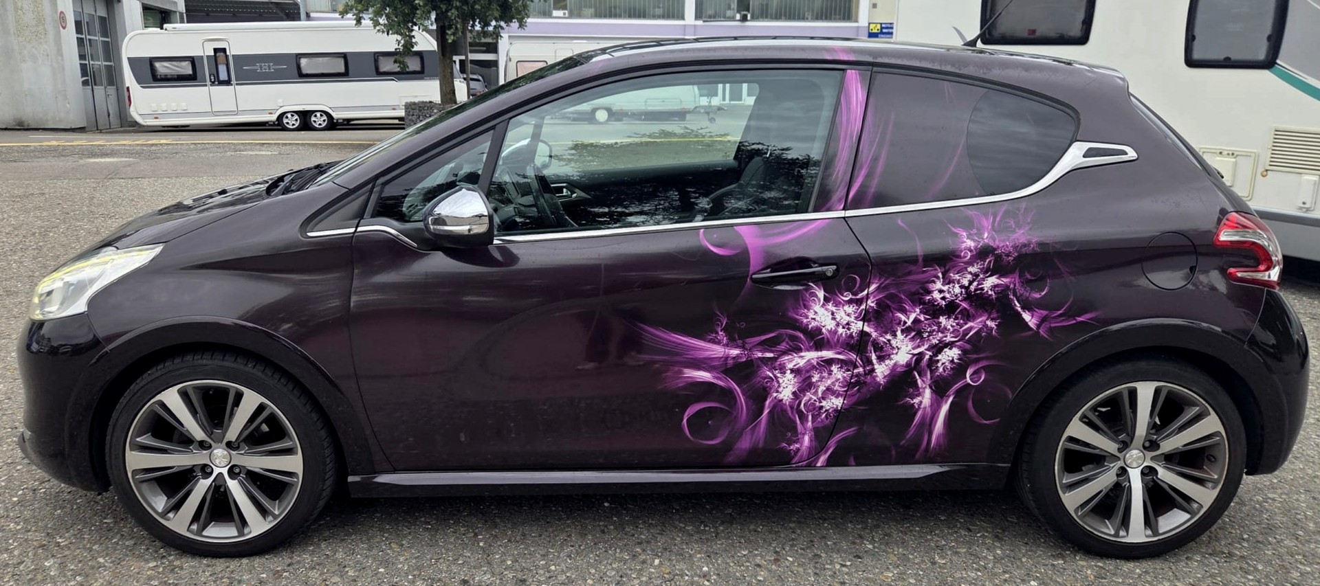 PEUGEOT 208 1.6 e-HDI XY-image-6