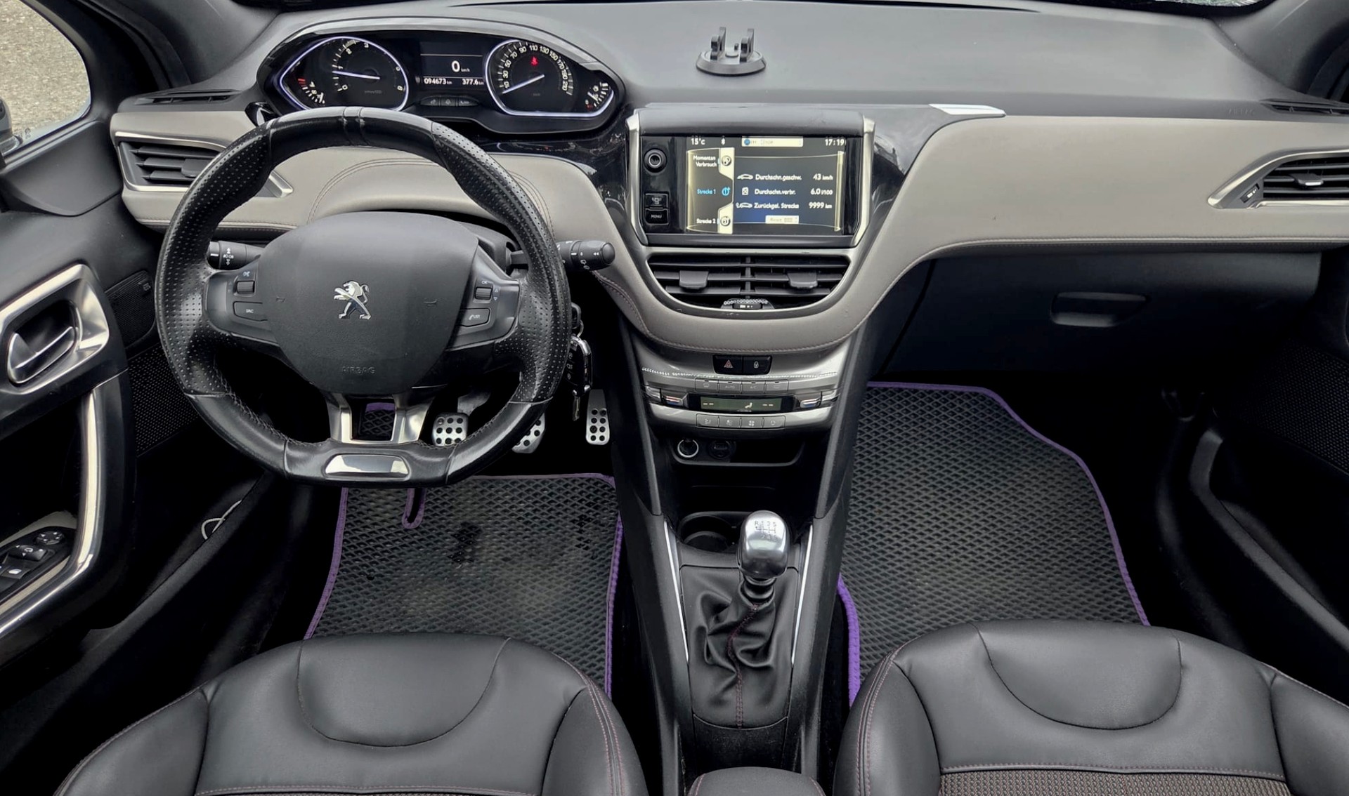 PEUGEOT 208 1.6 e-HDI XY-image-8