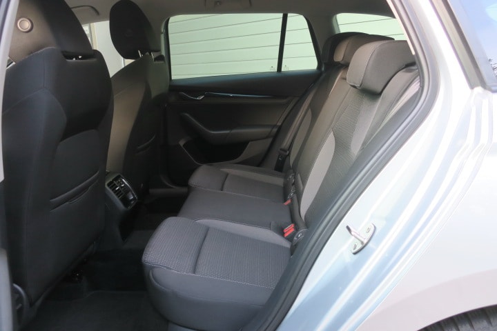 SKODA Octavia Combi 2.0 TDI DSG Ambition 4x4-image-7