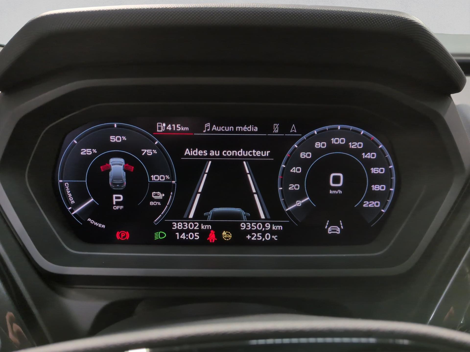 AUDI Q4 e-tron 45 quattro-image-10