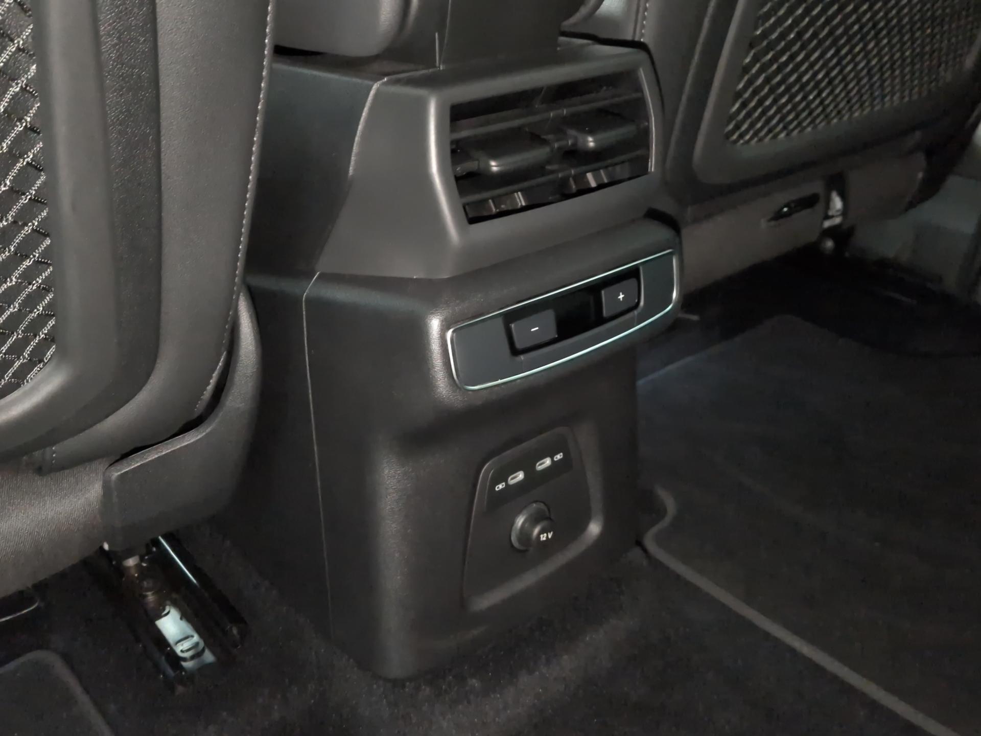 AUDI Q4 e-tron 45 quattro-image-20