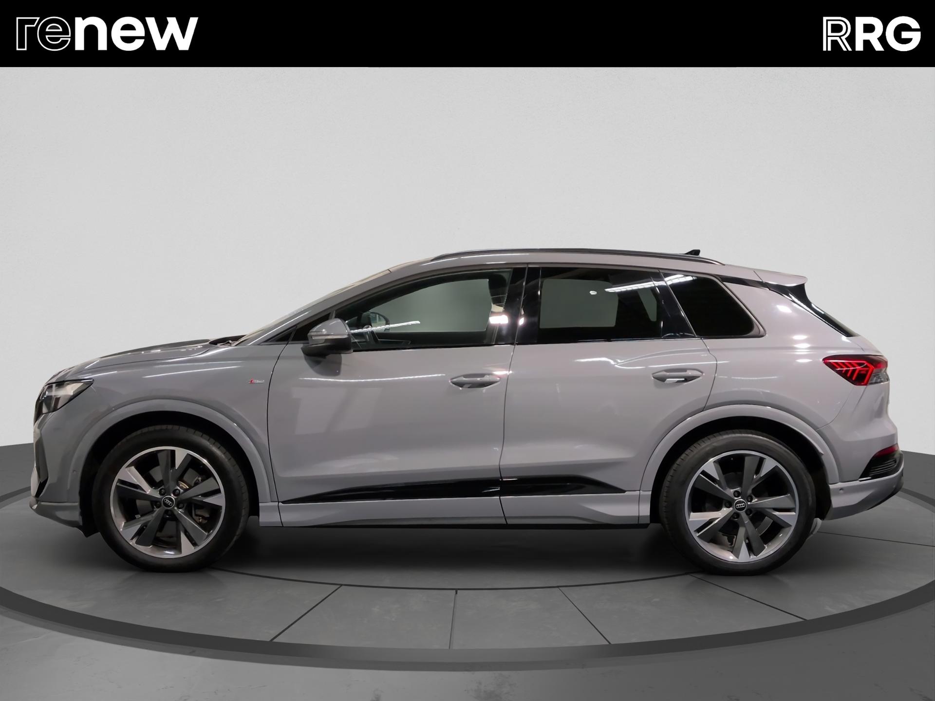 AUDI Q4 e-tron 45 quattro-image-5