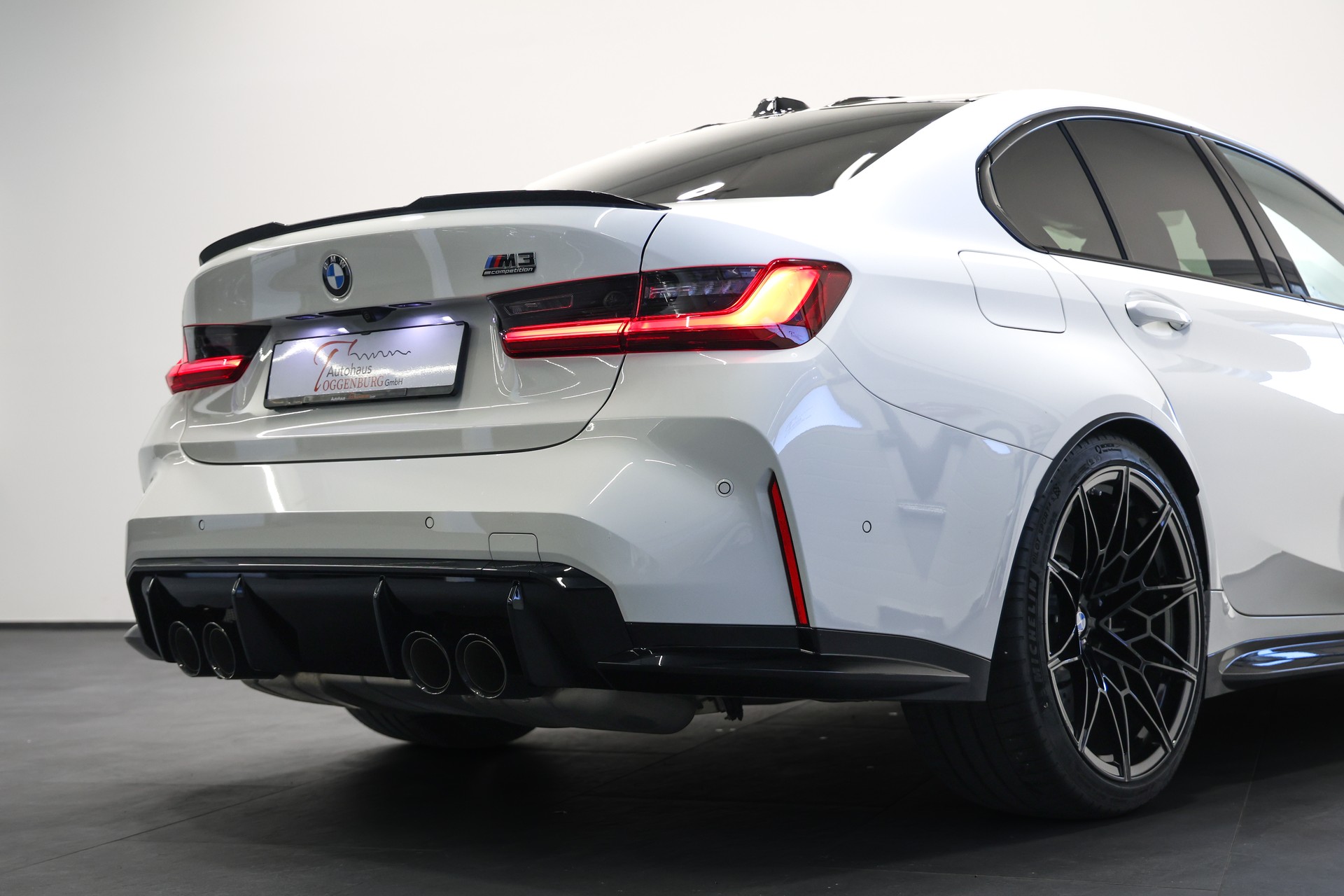 BMW M3 Competition M xDrive LCI *Carbon Interieur*BMW Werksgarantie bis 02.2029*-image-17