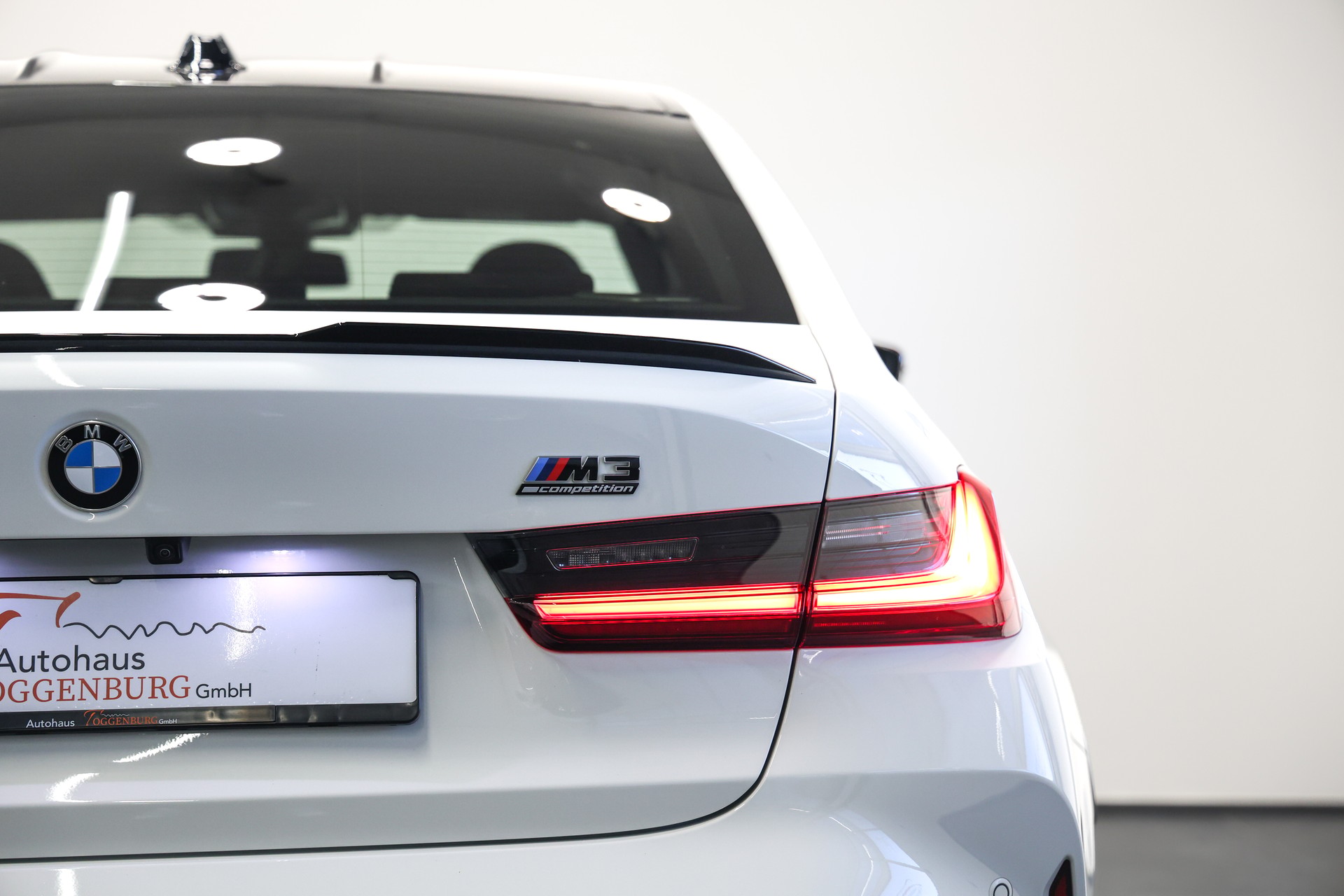 BMW M3 Competition M xDrive LCI *Carbon Interieur*BMW Werksgarantie bis 02.2029*-image-15