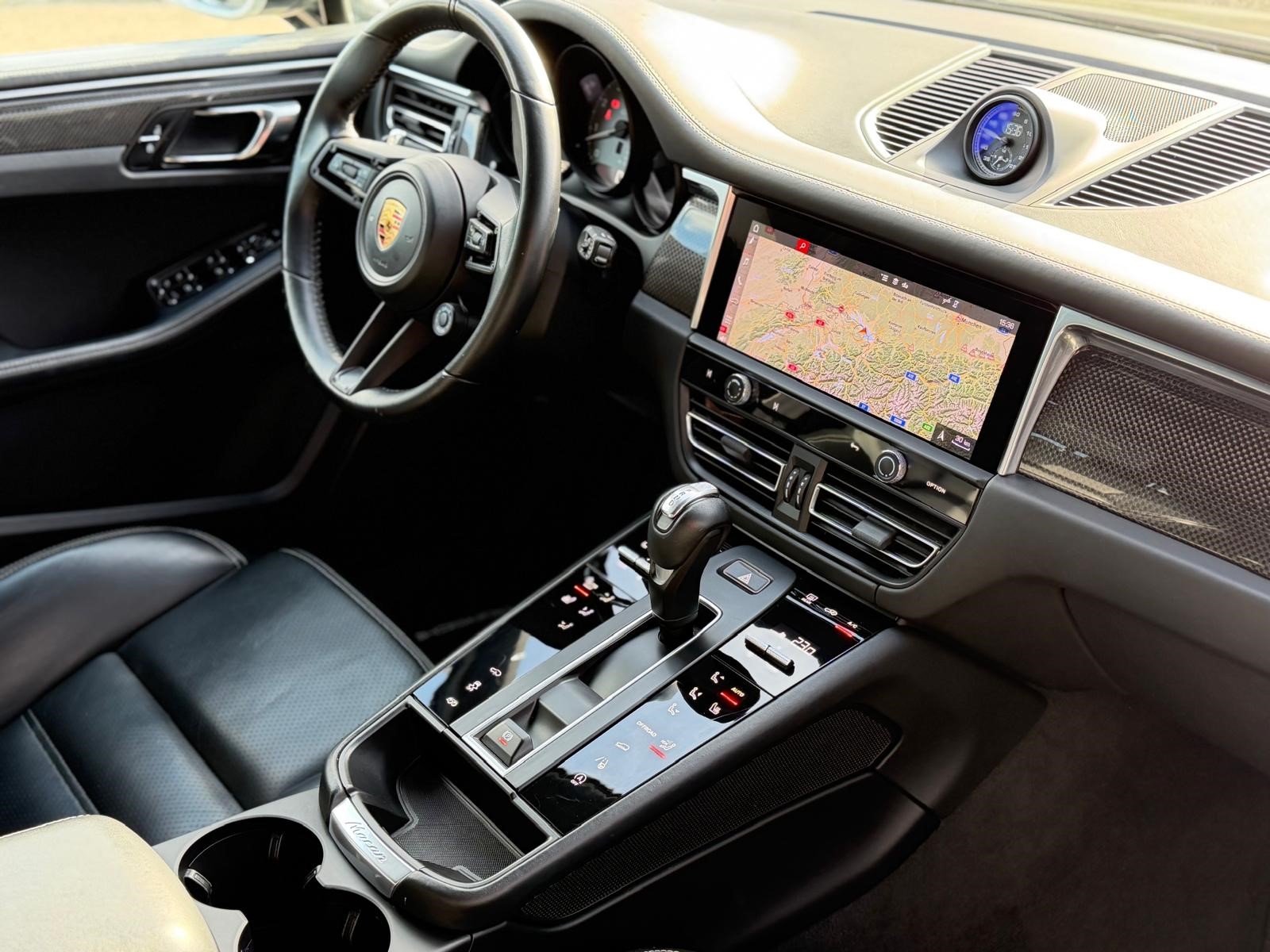 PORSCHE Macan GTS PDK-image-9